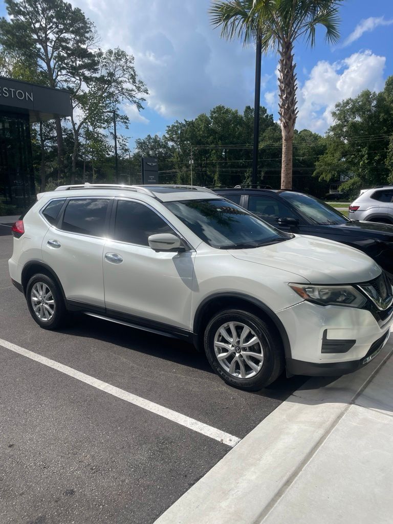 nissan rogue 2017 5N1AT2MVXHC856781 image nissan rogue 2017 5N1AT2MVXHC856781 image