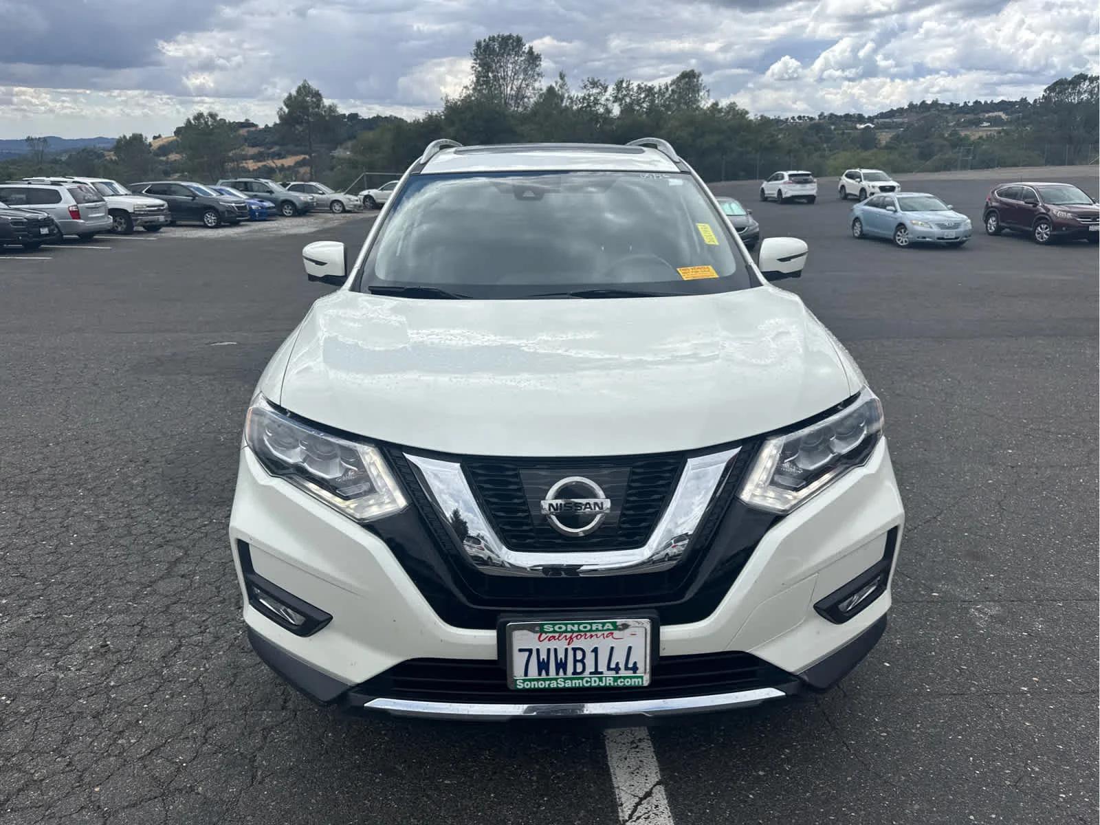 nissan rogue 2017 5N1AT2MV3HC768445 image nissan rogue 2017 5N1AT2MV3HC768445 image