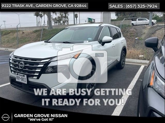 nissan rogue 2024 5N1BT3BA3RC732041 image nissan rogue 2024 5N1BT3BA3RC732041 image