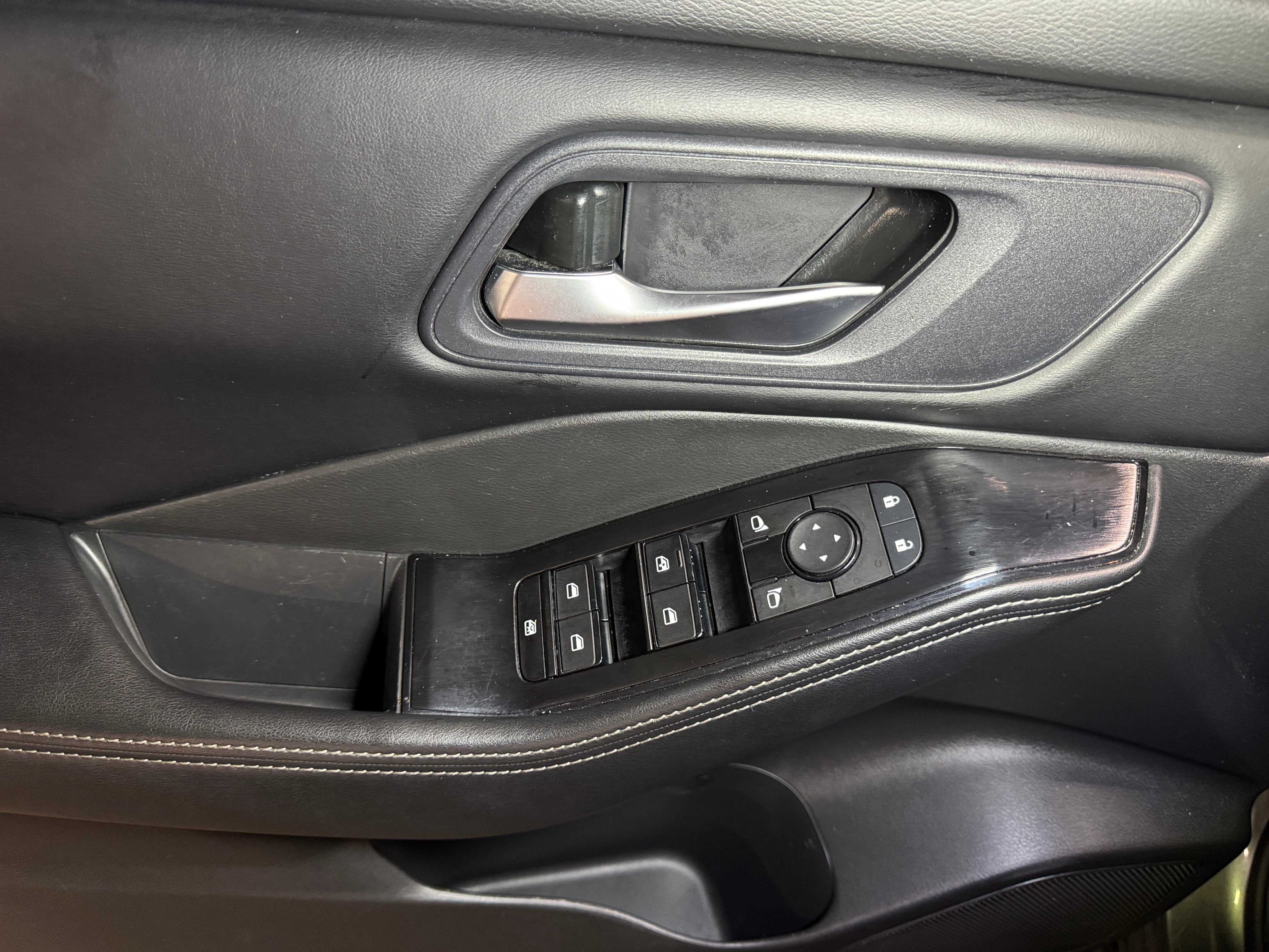 nissan rogue 2024 5N1BT3BB9RC705600 image nissan rogue 2024 5N1BT3BB9RC705600 image
