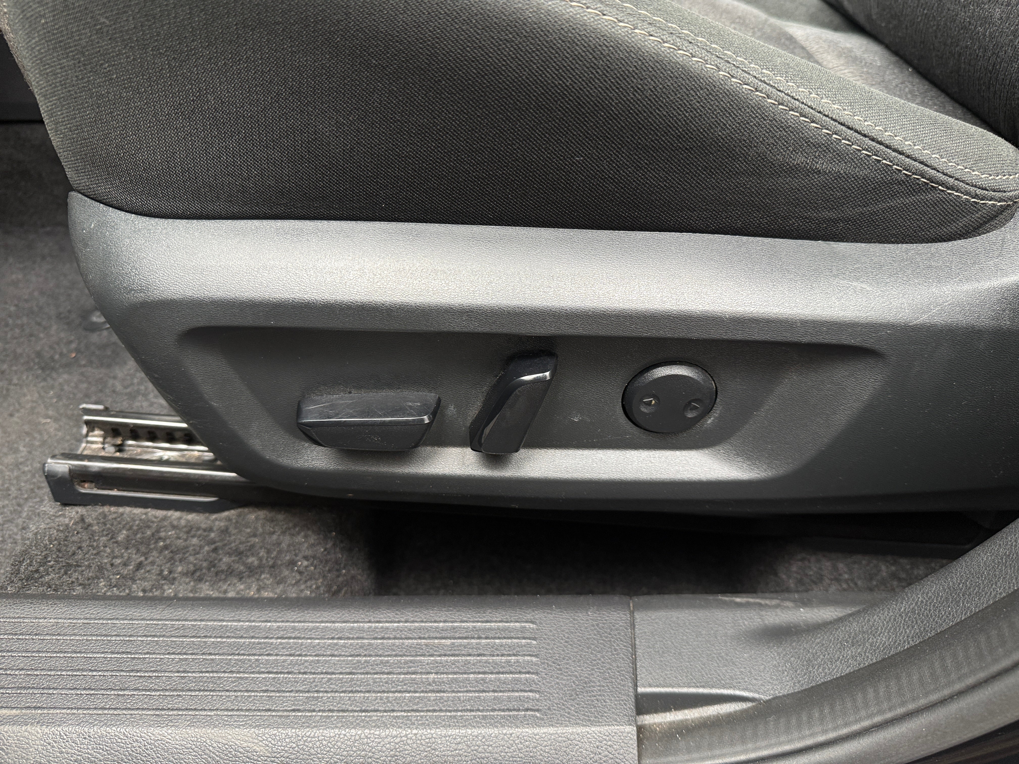 nissan rogue 2024 5N1BT3BB8RC748597 image nissan rogue 2024 5N1BT3BB8RC748597 image