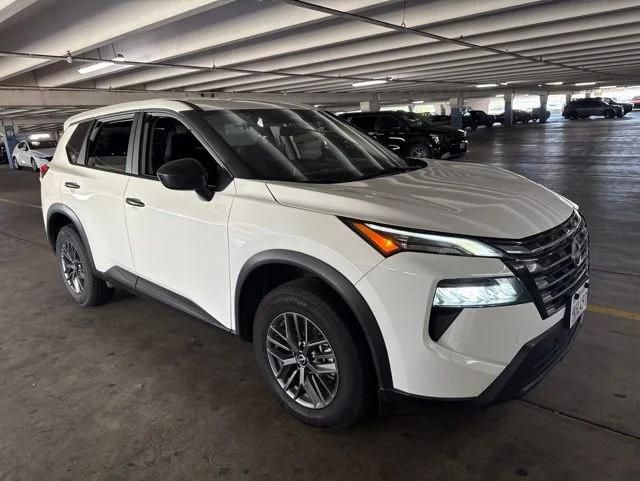 nissan rogue 2024 5N1BT3AAXRC681400 image nissan rogue 2024 5N1BT3AAXRC681400 image