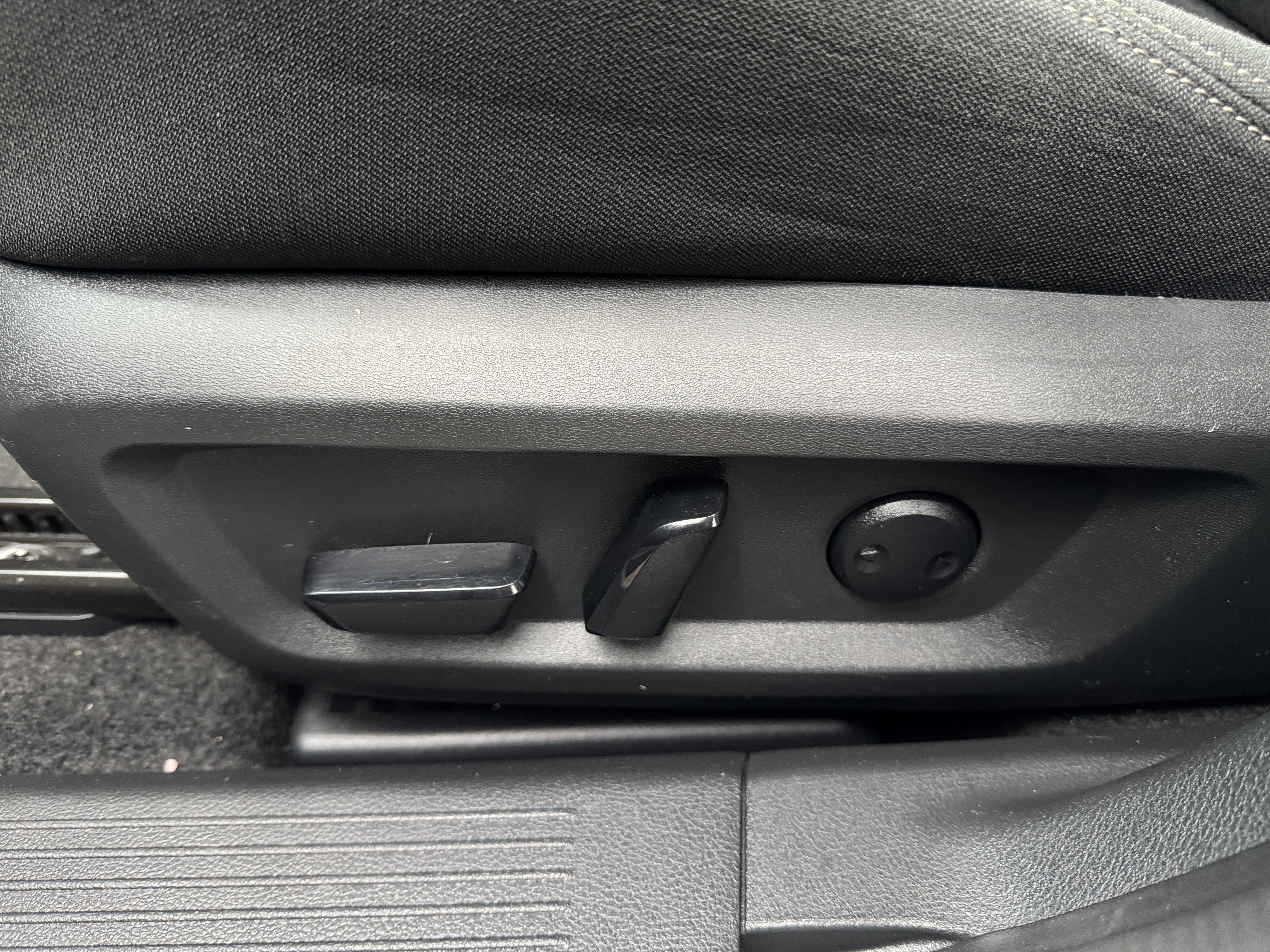 nissan rogue 2024 5N1BT3BB1RC703534 image nissan rogue 2024 5N1BT3BB1RC703534 image