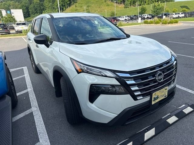 nissan rogue 2024 5N1BT3AAXRC755611 image nissan rogue 2024 5N1BT3AAXRC755611 image