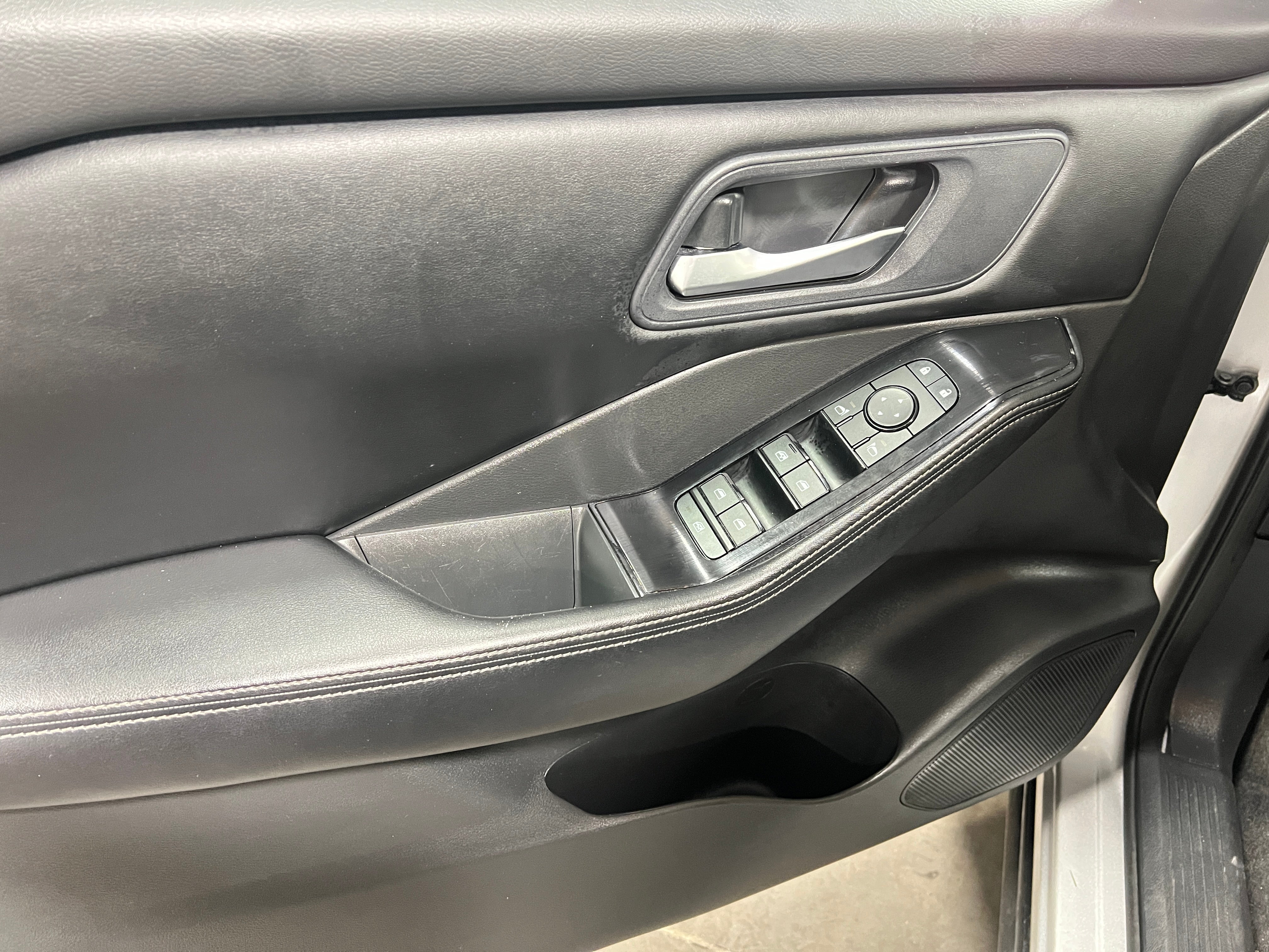 nissan rogue 2024 5N1BT3BA7RC758447 image nissan rogue 2024 5N1BT3BA7RC758447 image