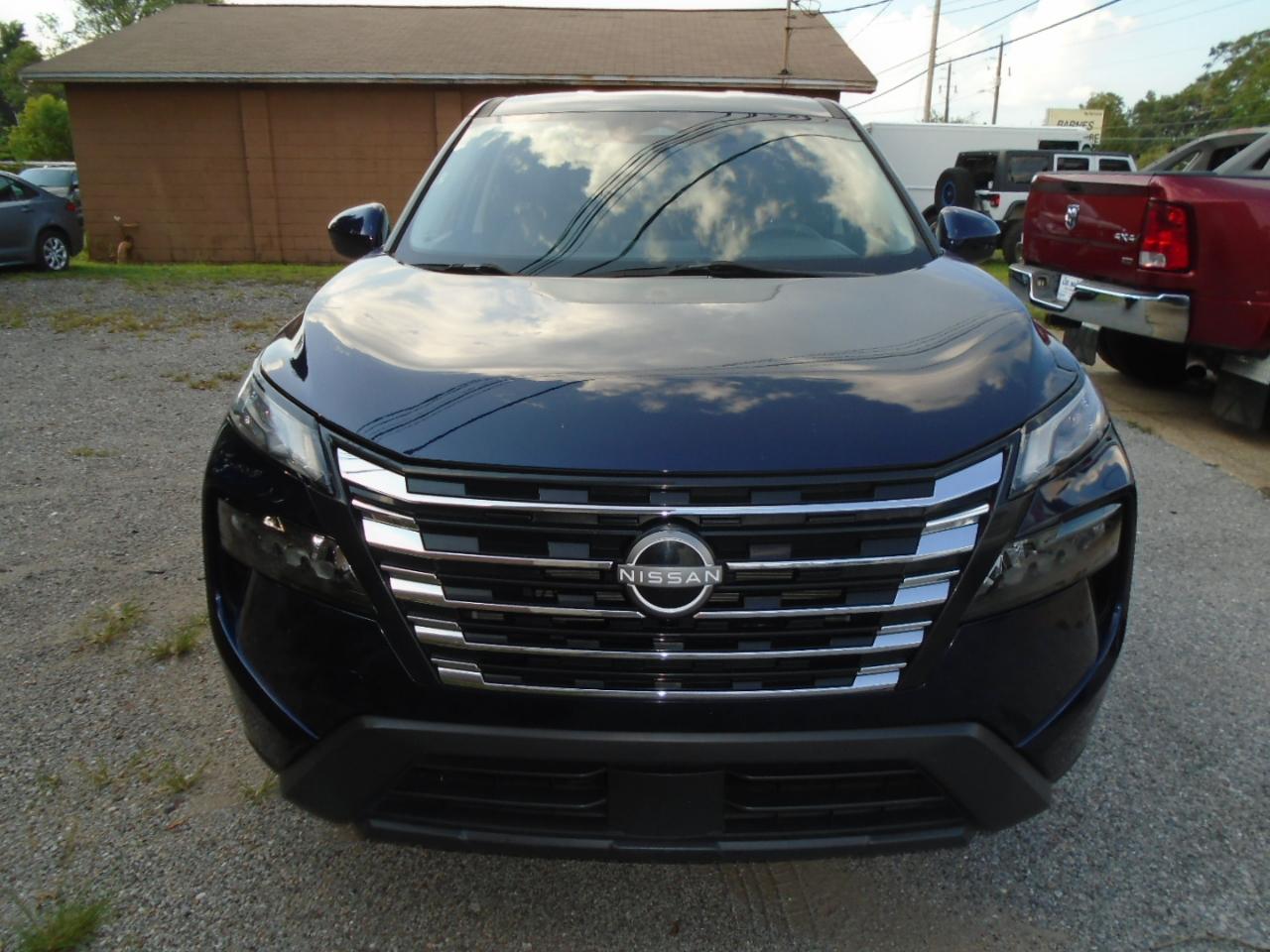 nissan rogue 2024 5N1BT3BB5RC715718 image nissan rogue 2024 5N1BT3BB5RC715718 image