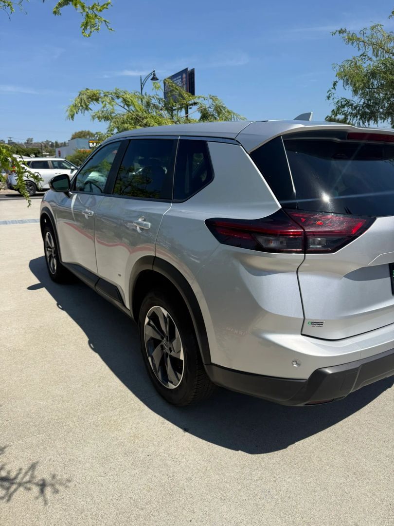 nissan rogue 2024 5N1BT3BA6RC677424 image nissan rogue 2024 5N1BT3BA6RC677424 image