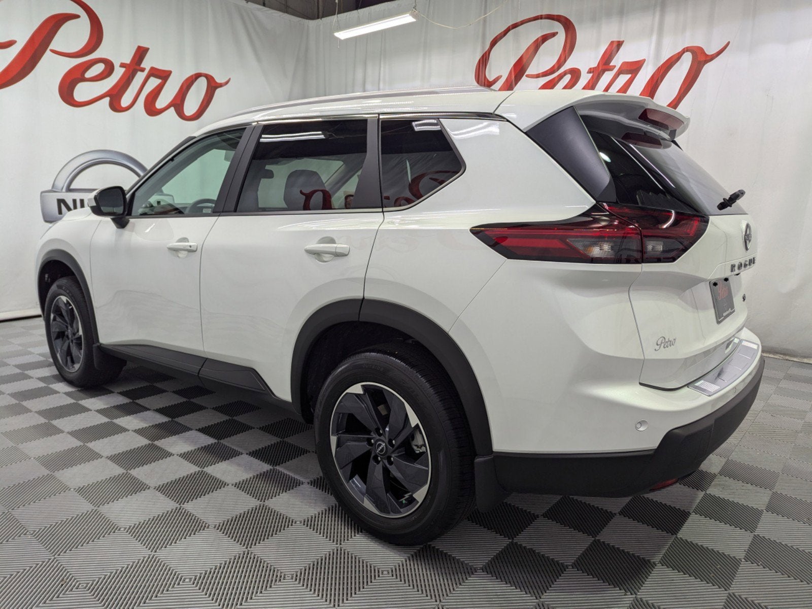 nissan rogue 2024 5N1BT3BA2RC737389 image nissan rogue 2024 5N1BT3BA2RC737389 image