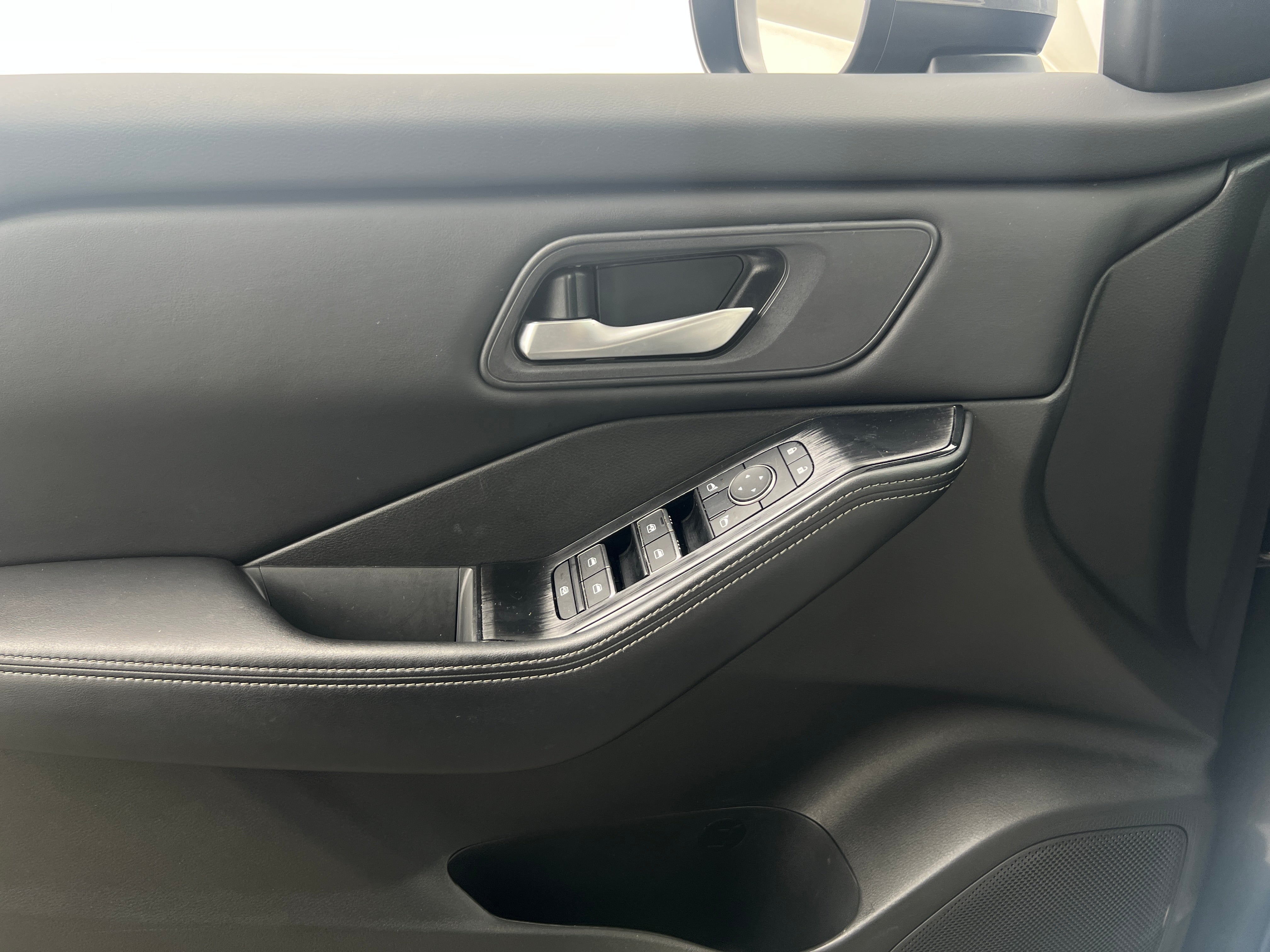 nissan rogue 2024 5N1BT3BB0RC738579 image nissan rogue 2024 5N1BT3BB0RC738579 image