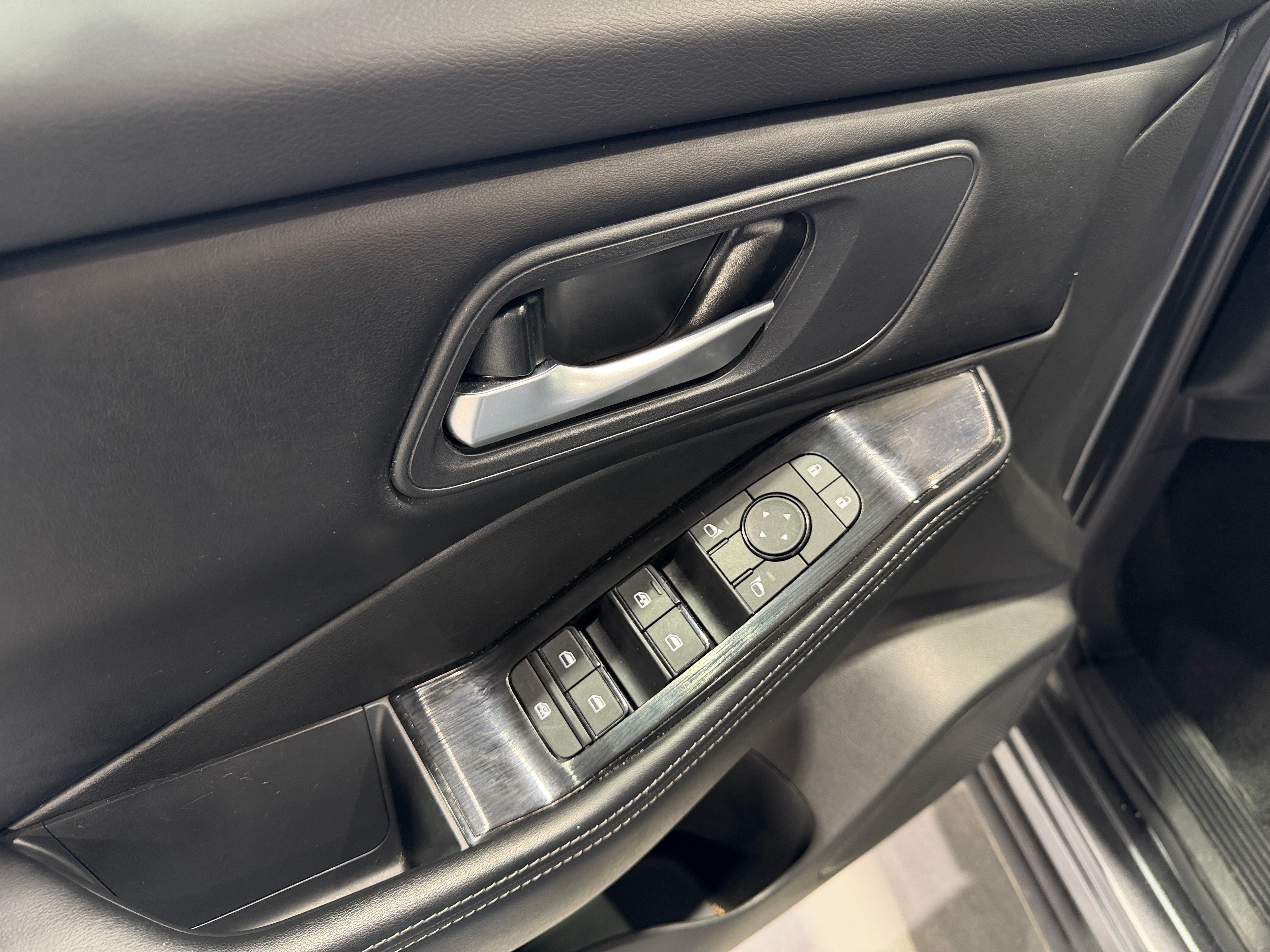 nissan rogue 2025 5N1BT3BB3SC807142 image nissan rogue 2025 5N1BT3BB3SC807142 image