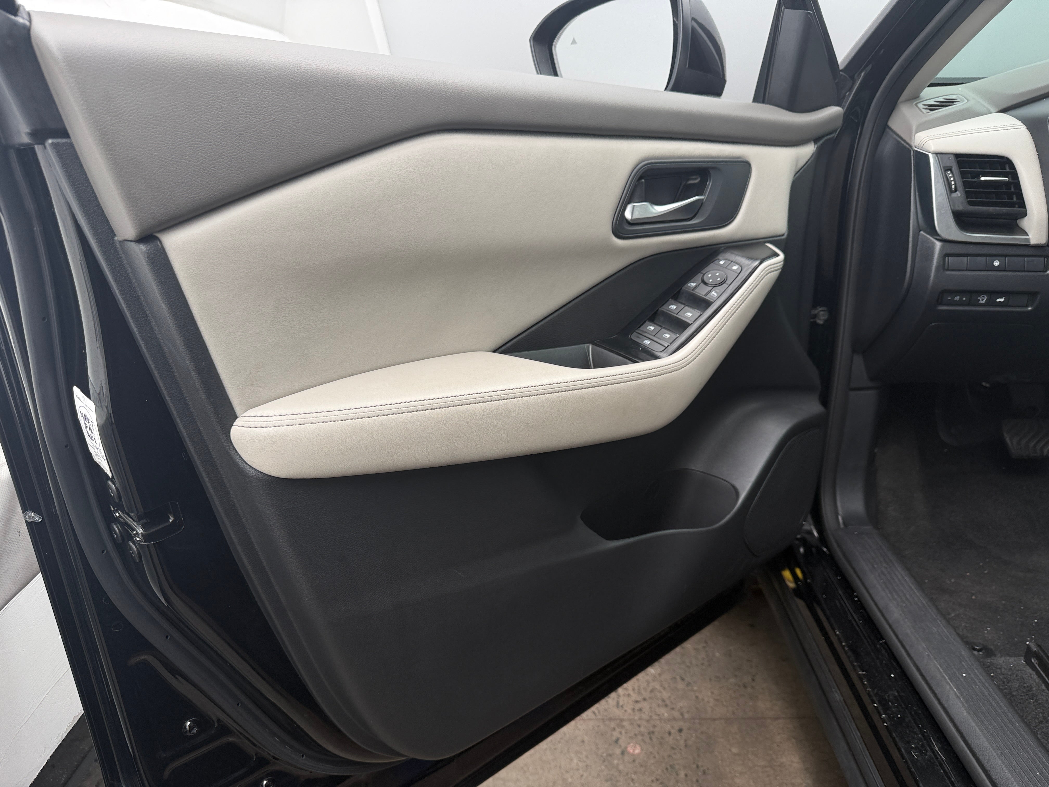 nissan rogue 2025 5N1BT3BA4SC775180 image nissan rogue 2025 5N1BT3BA4SC775180 image