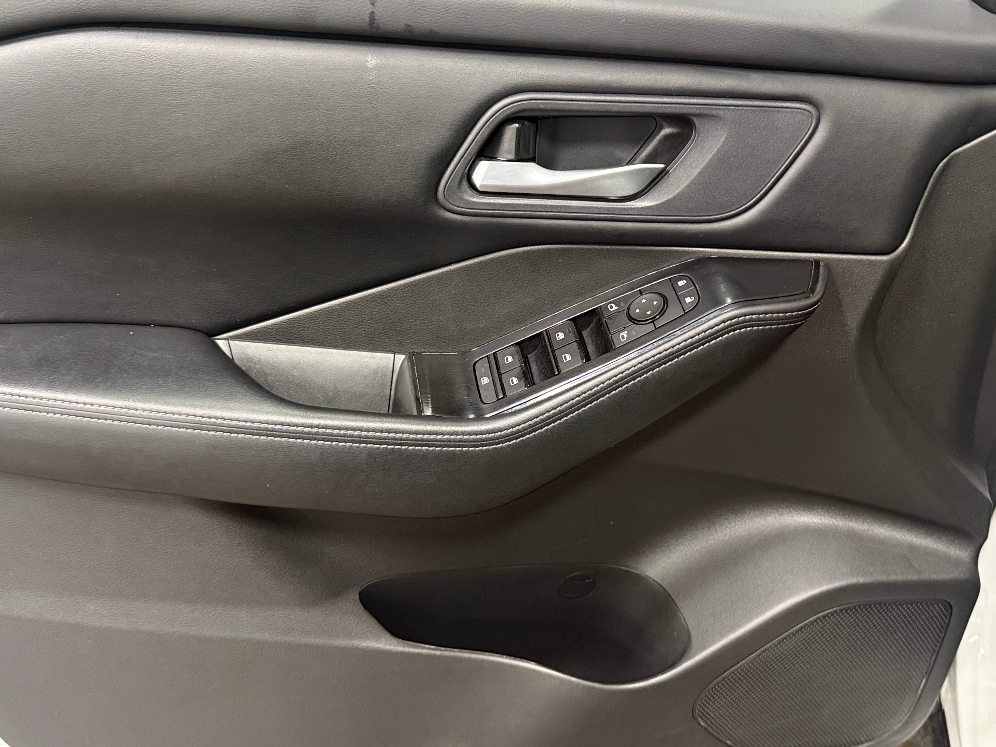 nissan rogue 2025 5N1BT3BA0SC833950 image nissan rogue 2025 5N1BT3BA0SC833950 image