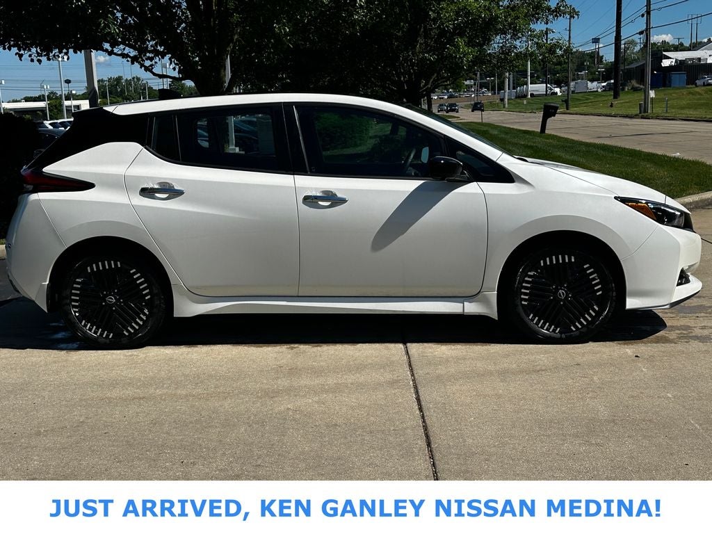 nissan leaf 2024 1N4CZ1CV8RC553979 image nissan leaf 2024 1N4CZ1CV8RC553979 image