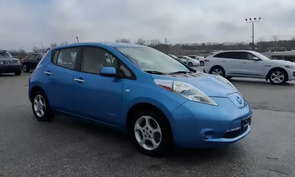 nissan leaf 2011 JN1AZ0CP5BT002320 image nissan leaf 2011 JN1AZ0CP5BT002320 image