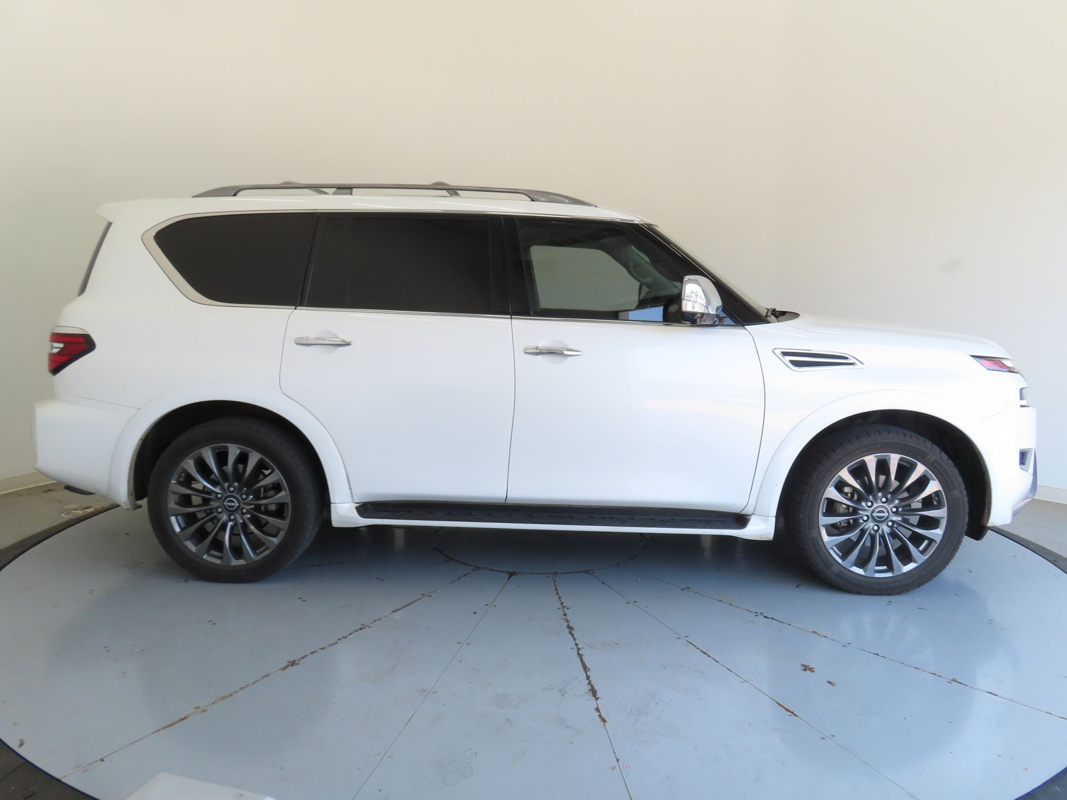 nissan armada 2023 JN8AY2DA6P9404832 image nissan armada 2023 JN8AY2DA6P9404832 image