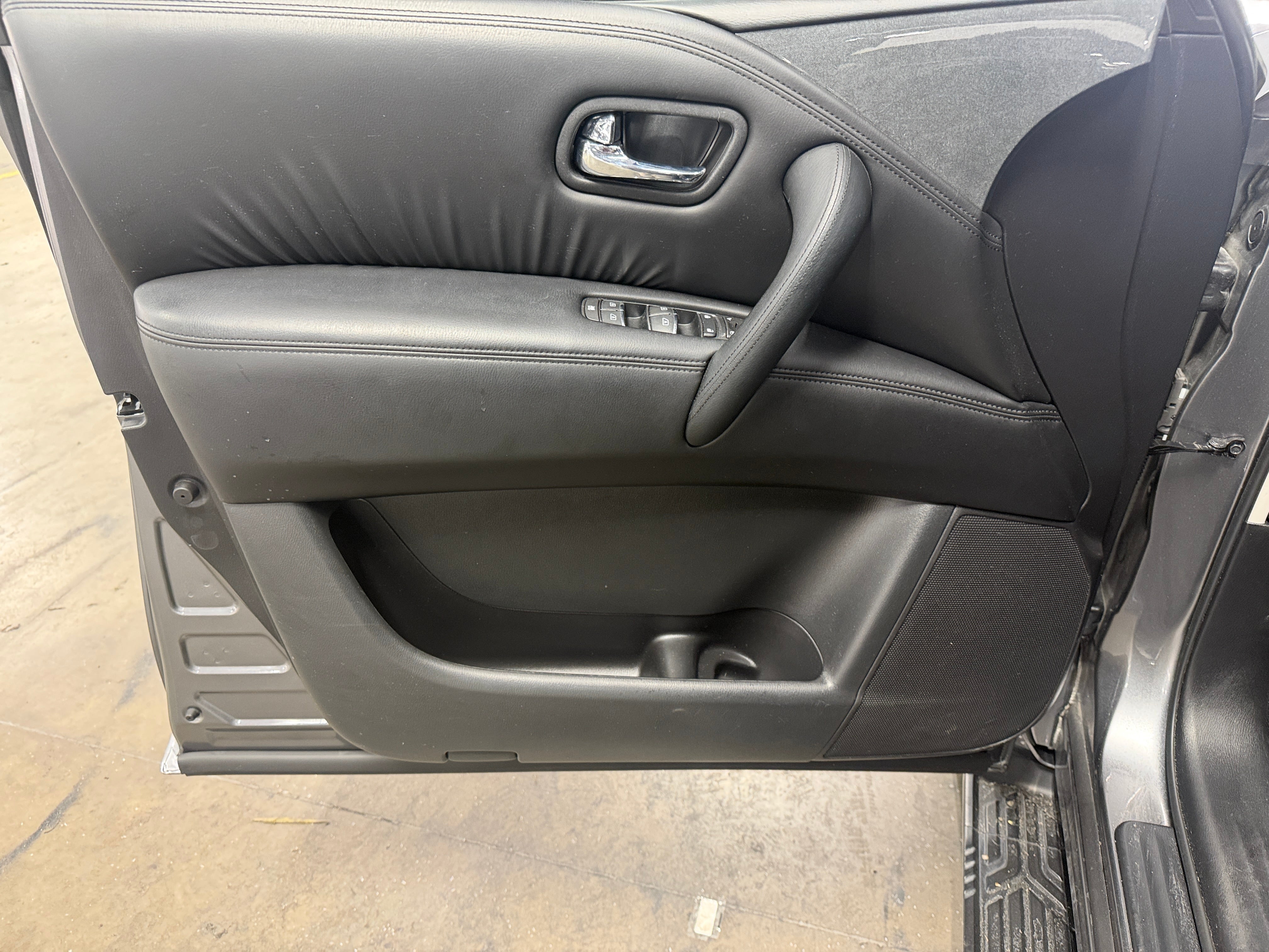 nissan armada 2023 JN8AY2AC4P9183155 image nissan armada 2023 JN8AY2AC4P9183155 image