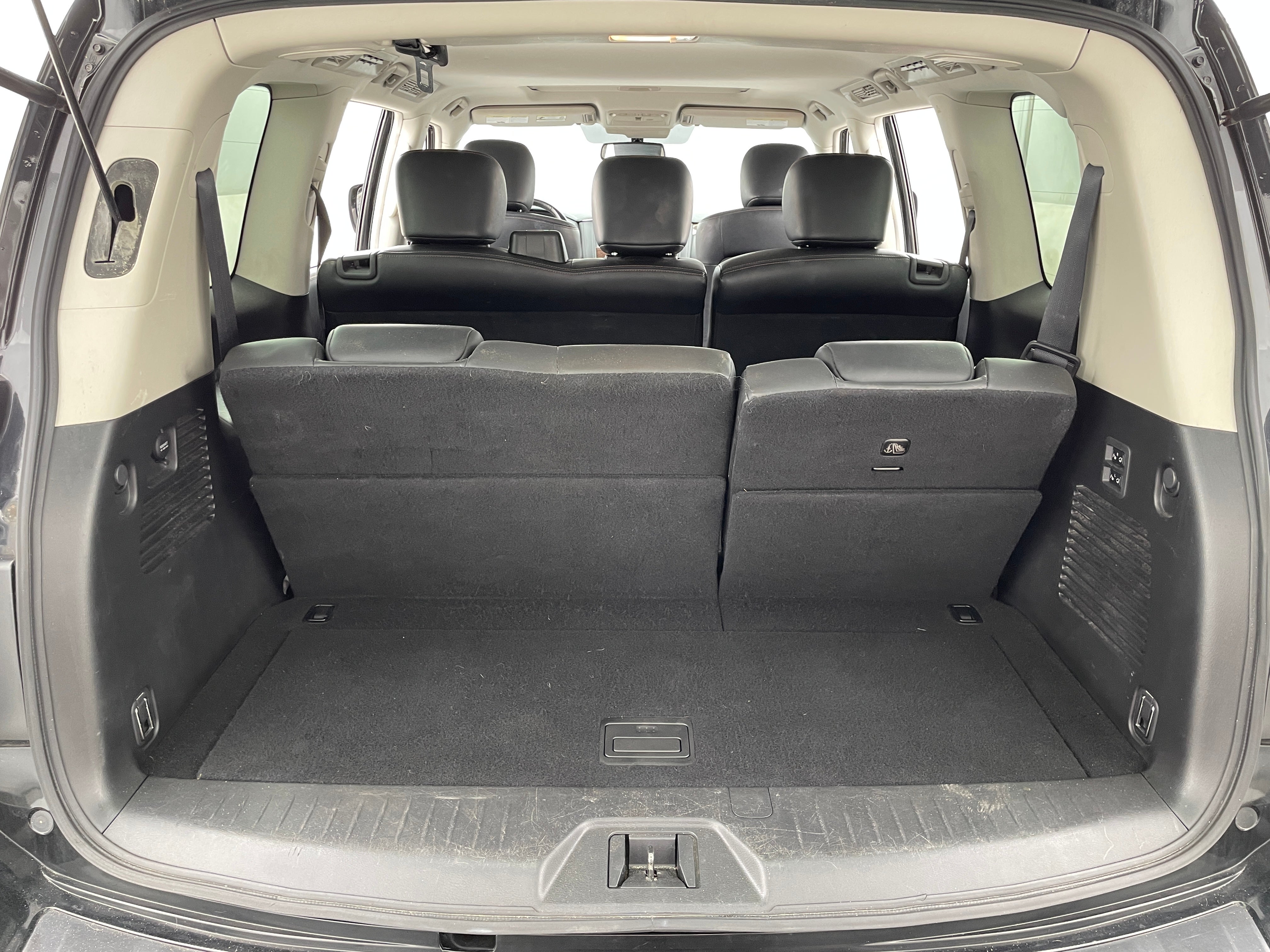 nissan armada 2019 JN8AY2NC0KX510472 image nissan armada 2019 JN8AY2NC0KX510472 image
