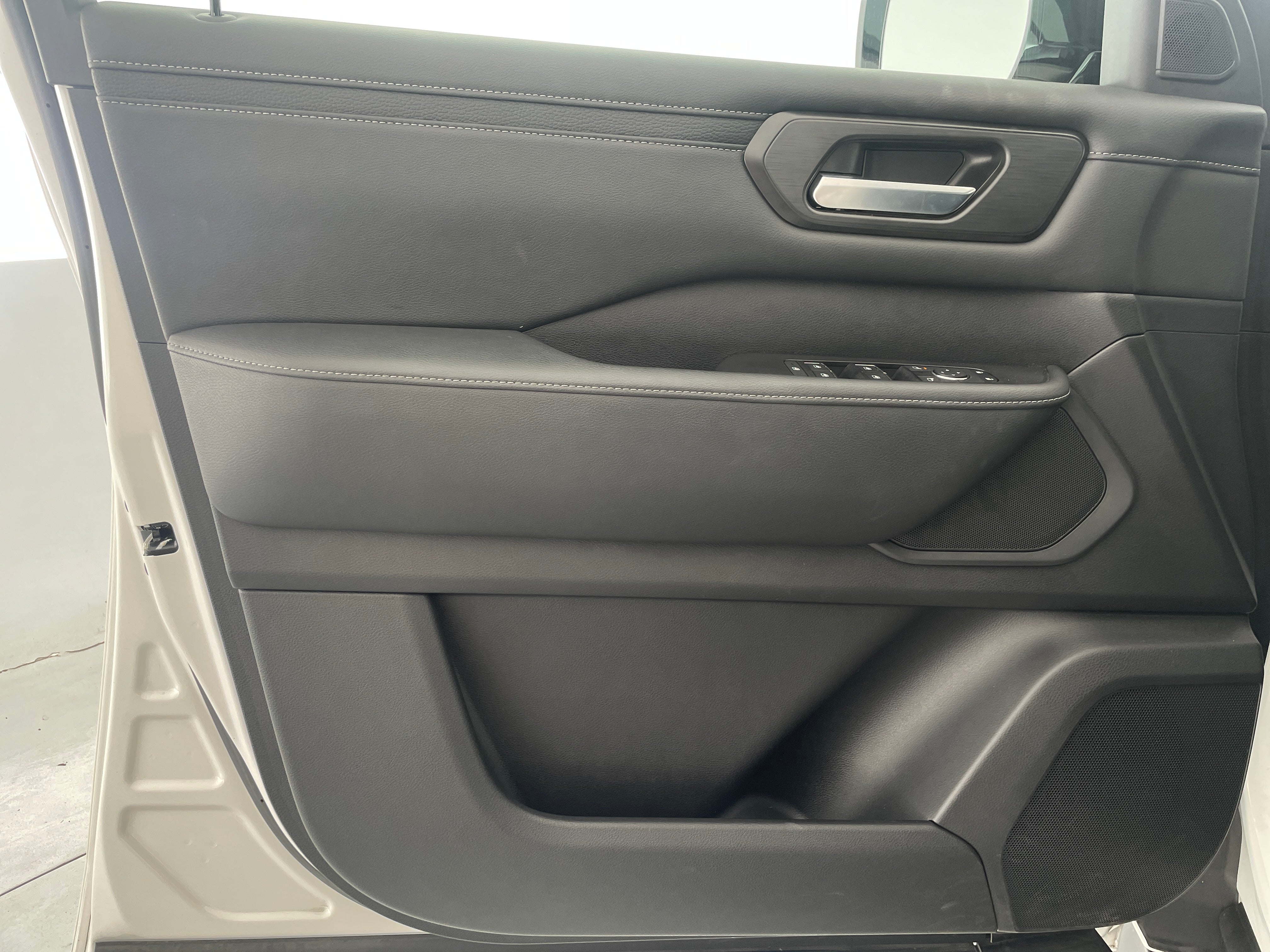 nissan armada 2026 JN8AY3AE7T9430508 image nissan armada 2026 JN8AY3AE7T9430508 image