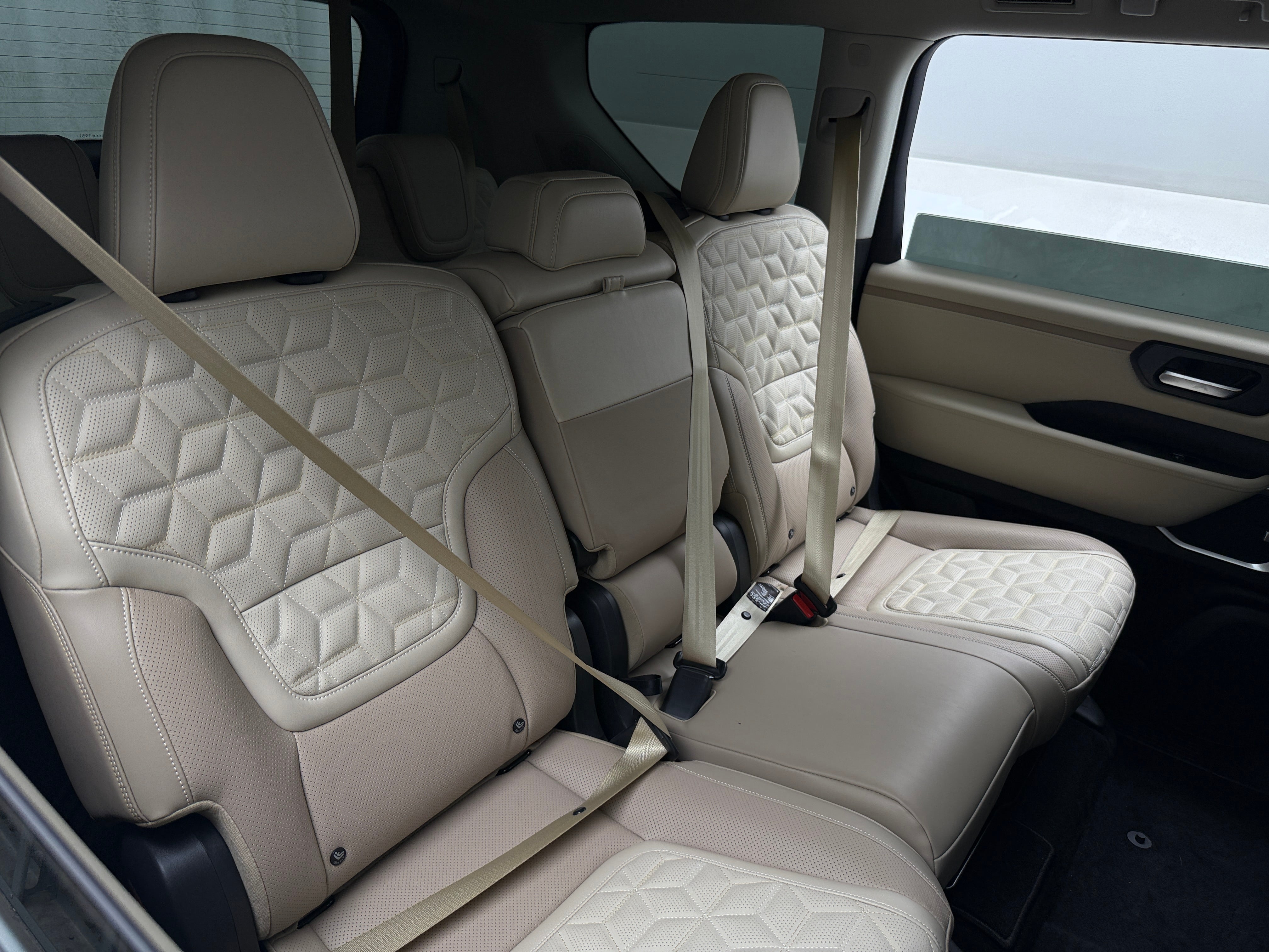 nissan armada 2025 JN8AY3CH5S9700194 image nissan armada 2025 JN8AY3CH5S9700194 image