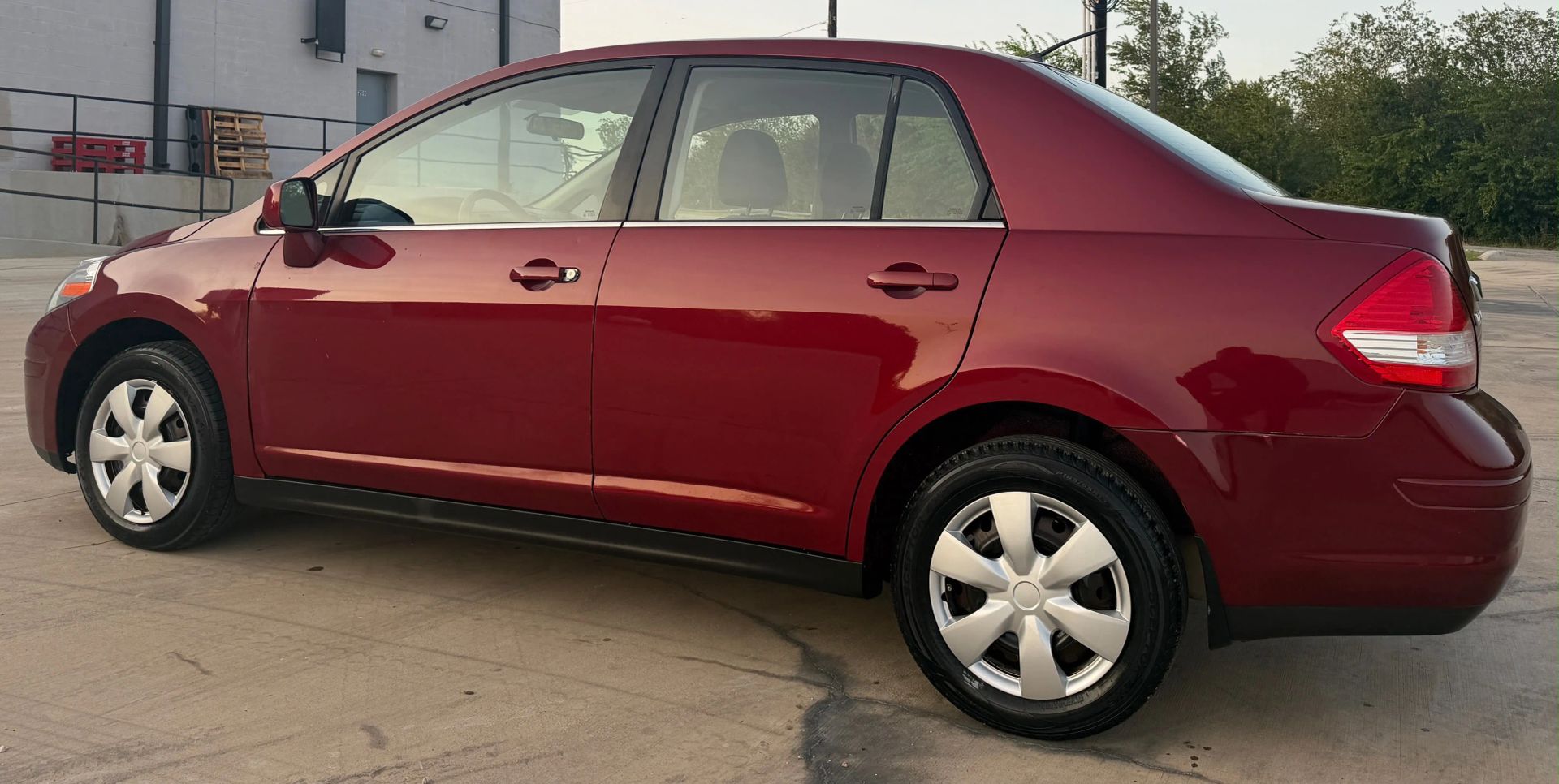 nissan versa 2008 3N1BC11E48L381160 image nissan versa 2008 3N1BC11E48L381160 image