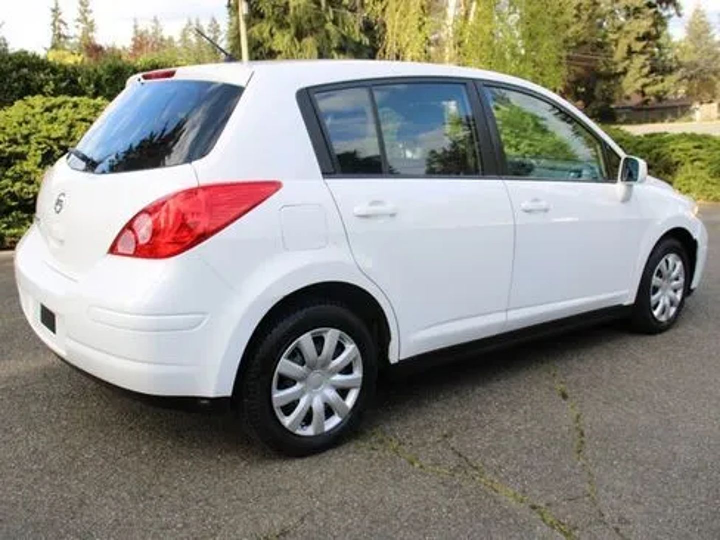 nissan versa 2008 3N1BC13E08L375398 image nissan versa 2008 3N1BC13E08L375398 image