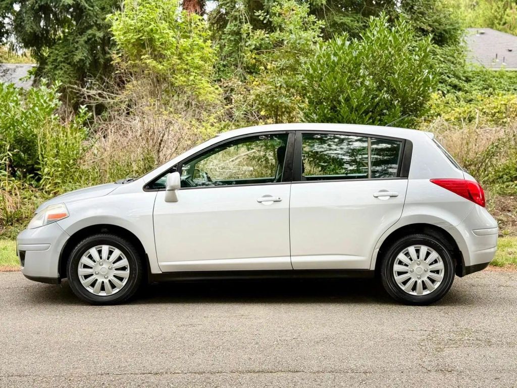 nissan versa 2009 3N1BC13E69L426145 image nissan versa 2009 3N1BC13E69L426145 image