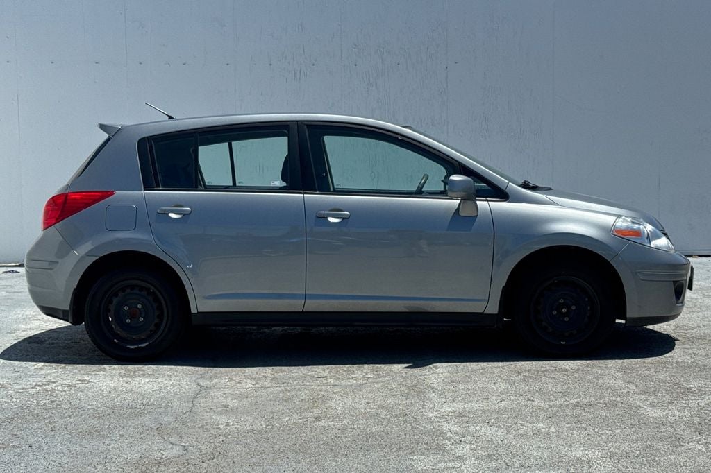 nissan versa 2009 3N1BC13E89L417611 image nissan versa 2009 3N1BC13E89L417611 image