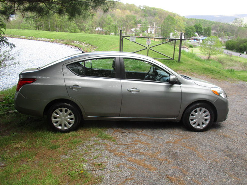 nissan versa 2012 3N1CN7AP7CL821156 image nissan versa 2012 3N1CN7AP7CL821156 image
