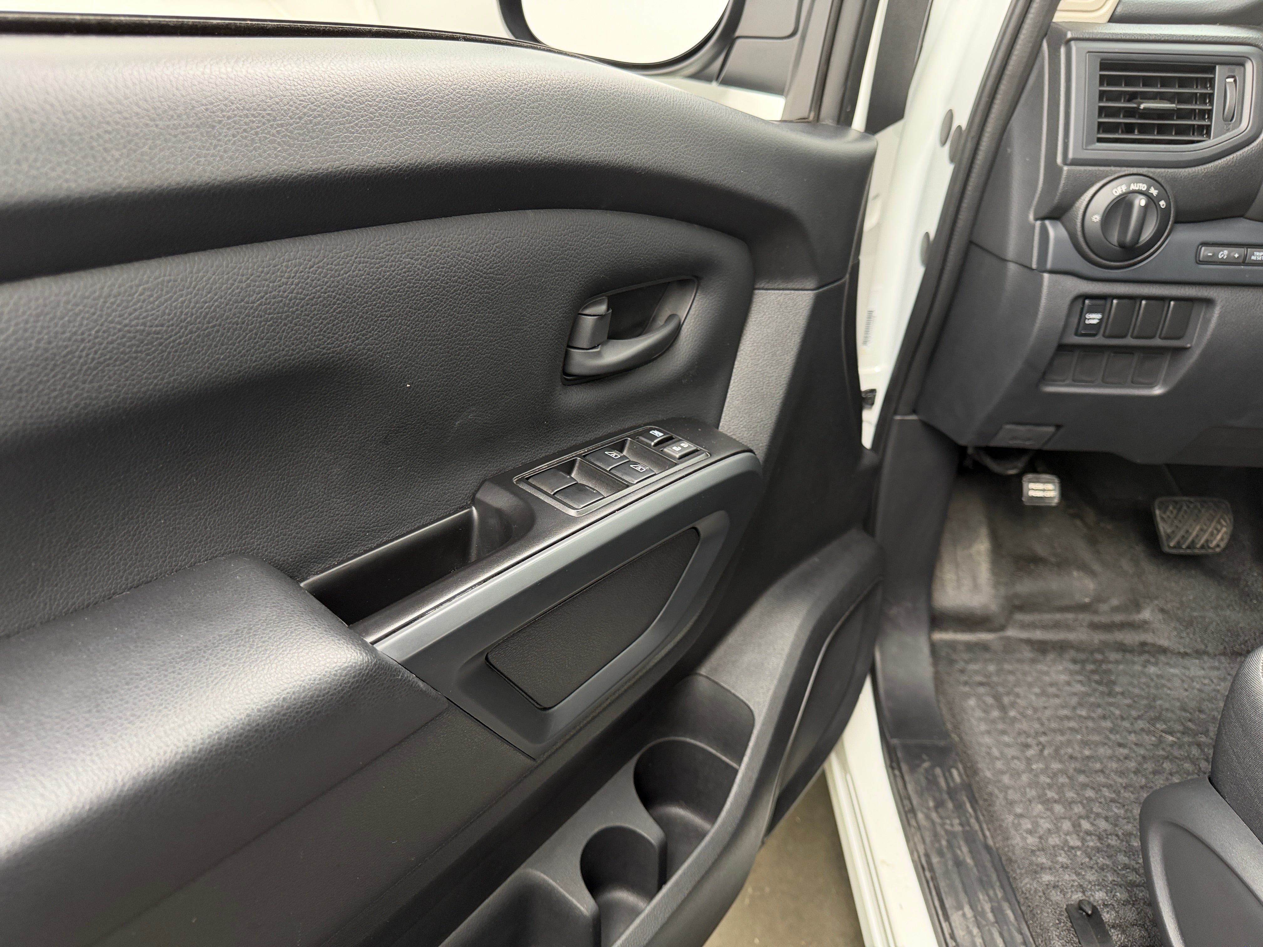 nissan titan 2023 1N6AA1EE1PN103434 image nissan titan 2023 1N6AA1EE1PN103434 image