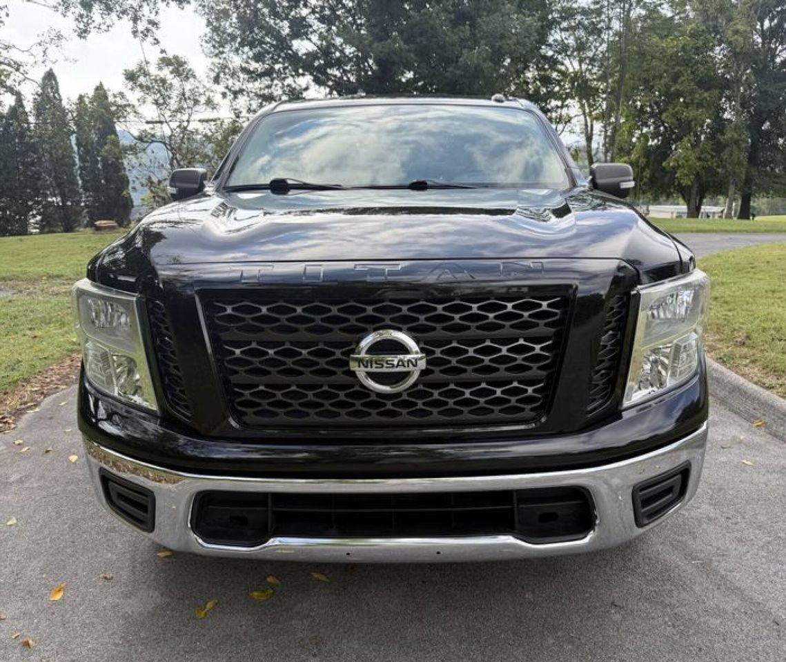 nissan titan 2019 1N6AA1EK7KN508373 image nissan titan 2019 1N6AA1EK7KN508373 image