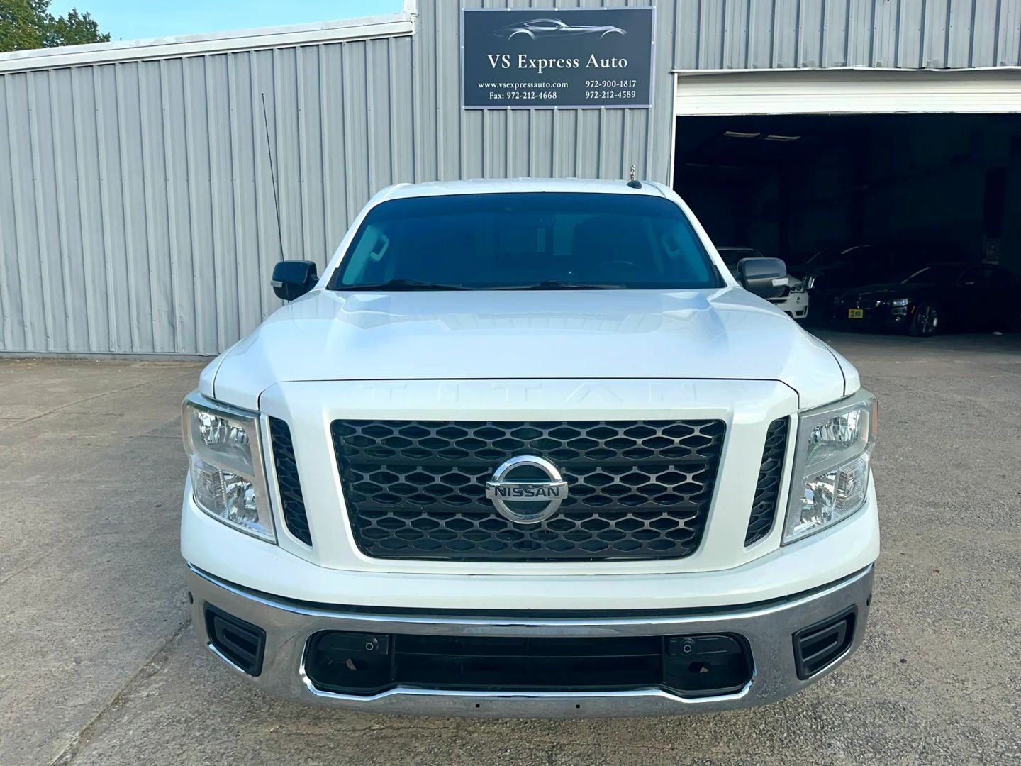 nissan titan 2019 1N6AA1E69KN528823 image nissan titan 2019 1N6AA1E69KN528823 image