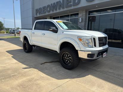 nissan titan 2019 1N6AA1EJ9KN514585 image nissan titan 2019 1N6AA1EJ9KN514585 image
