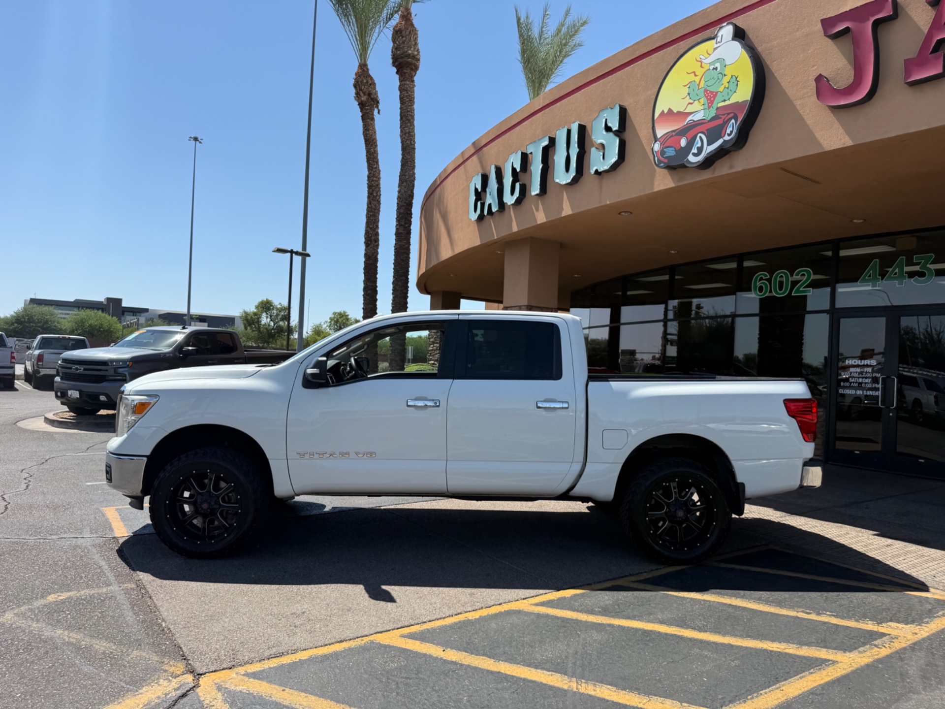 nissan titan 2018 1N6AA1EJ7JN500022 image nissan titan 2018 1N6AA1EJ7JN500022 image