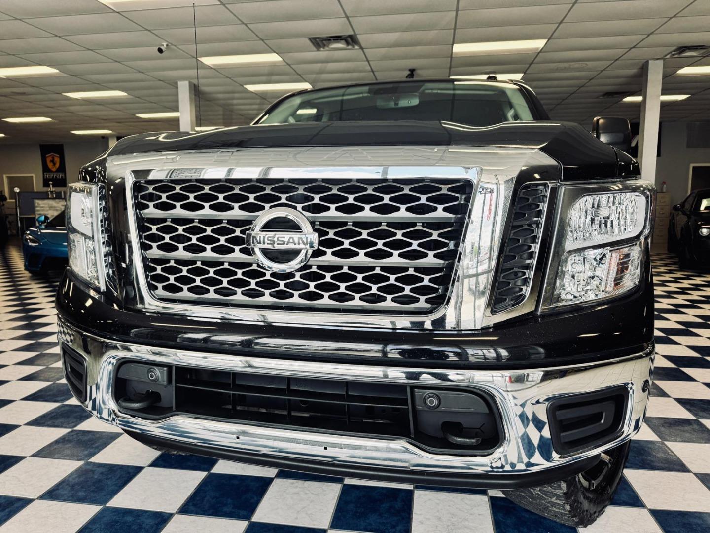 nissan titan 2018 1N6AA1E52JN510041 image nissan titan 2018 1N6AA1E52JN510041 image