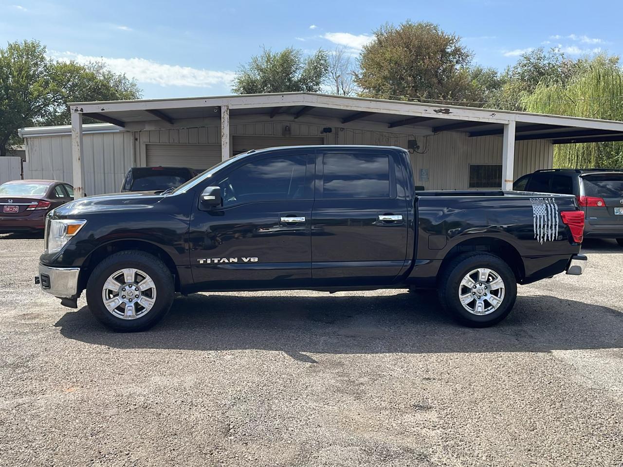 nissan titan 2018 1N6AA1EJXJN529322 image nissan titan 2018 1N6AA1EJXJN529322 image