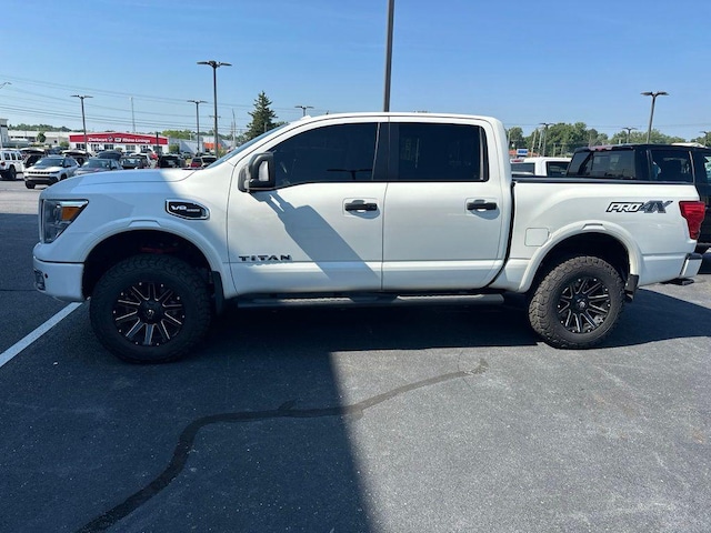 nissan titan 2017 1N6AA1E54HN574298 image nissan titan 2017 1N6AA1E54HN574298 image