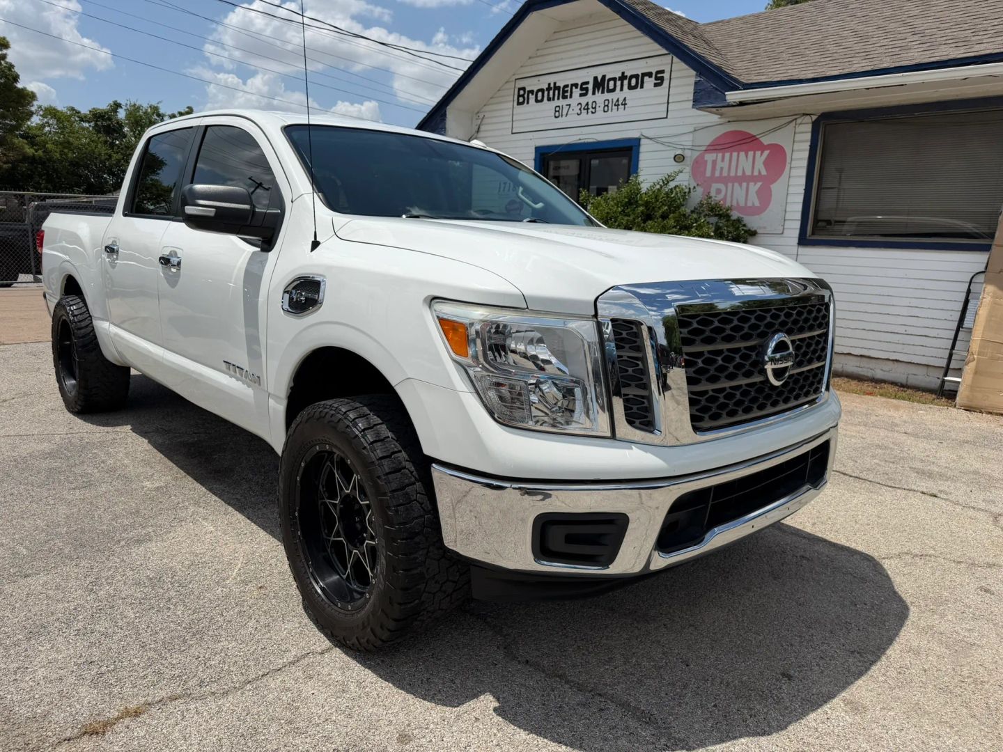 nissan titan 2017 1N6AA1EK5HN549190 image nissan titan 2017 1N6AA1EK5HN549190 image