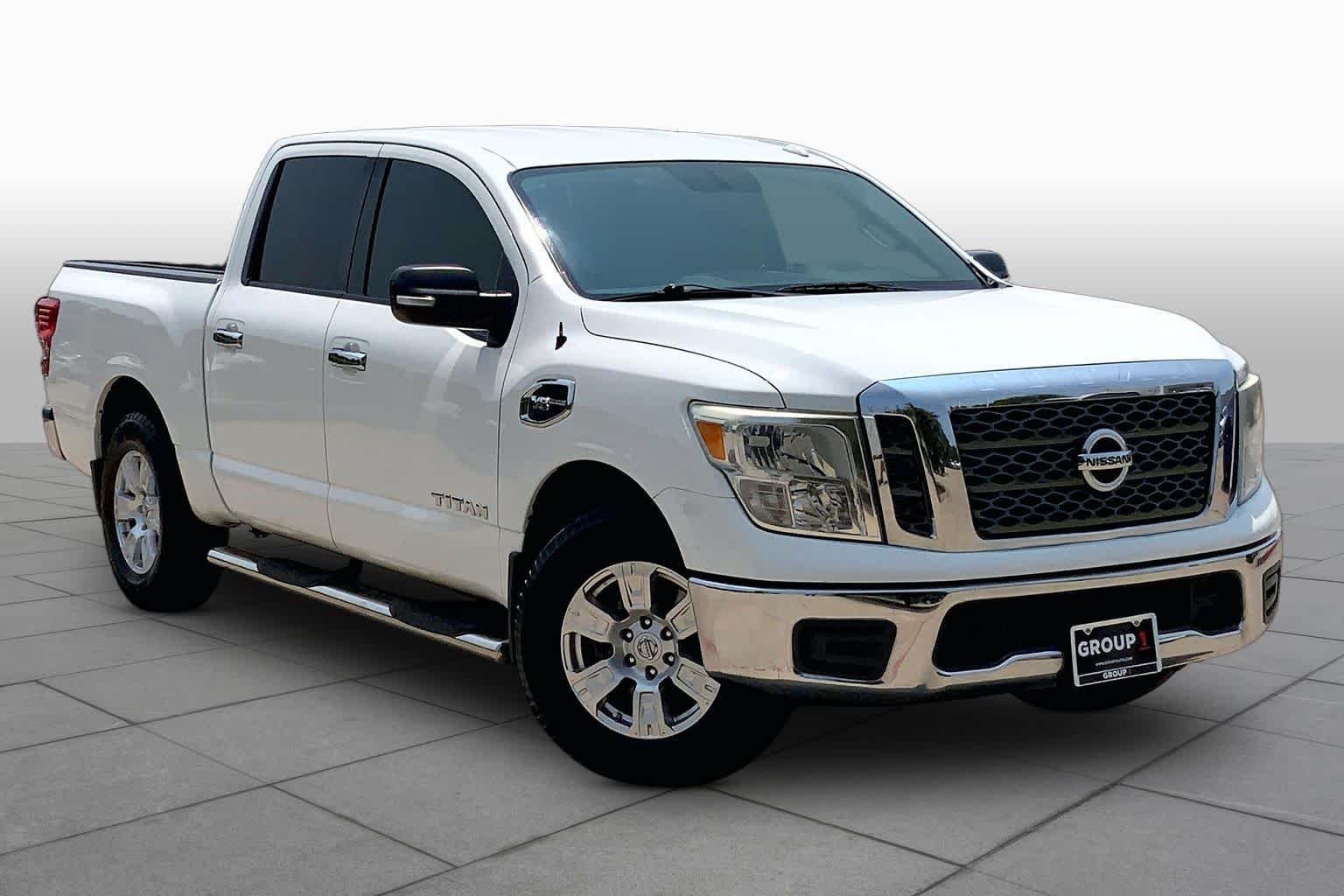 nissan titan 2017 1N6AA1EK5HN505562 image nissan titan 2017 1N6AA1EK5HN505562 image