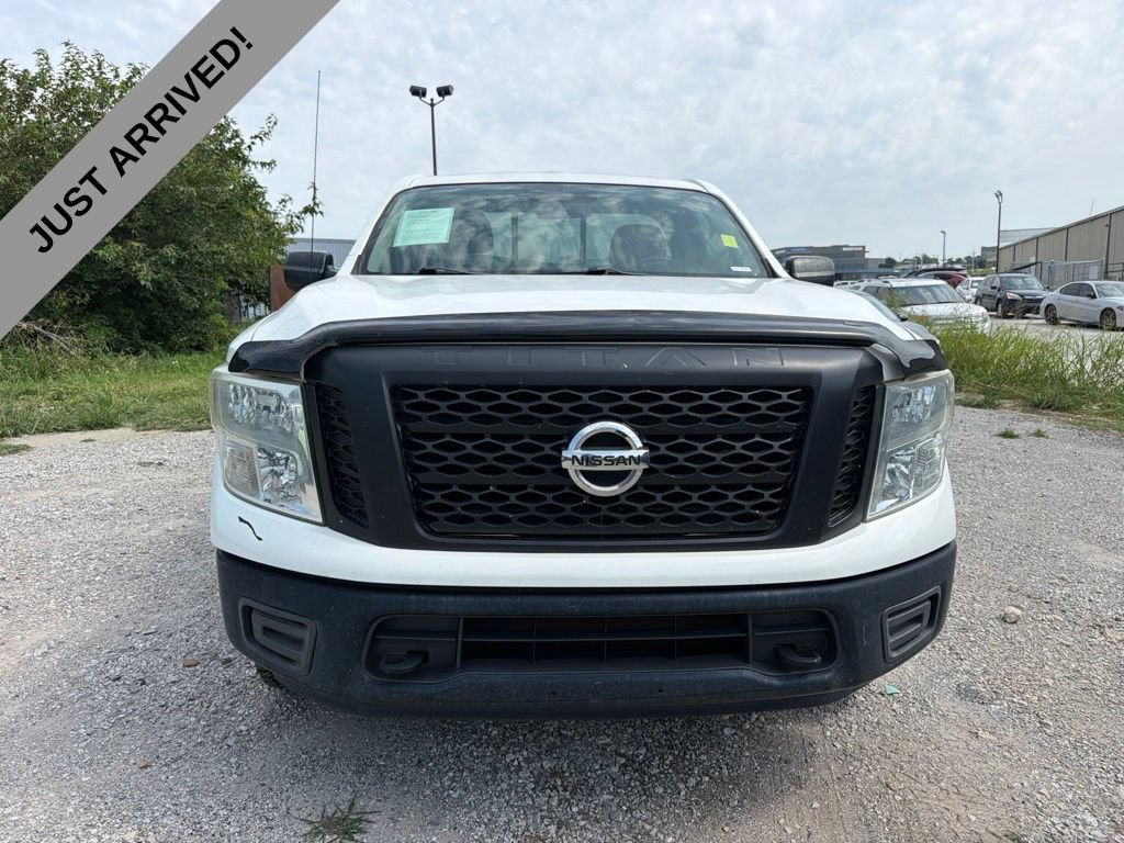 nissan titan 2017 1N6AA1R8XHN513798 image nissan titan 2017 1N6AA1R8XHN513798 image