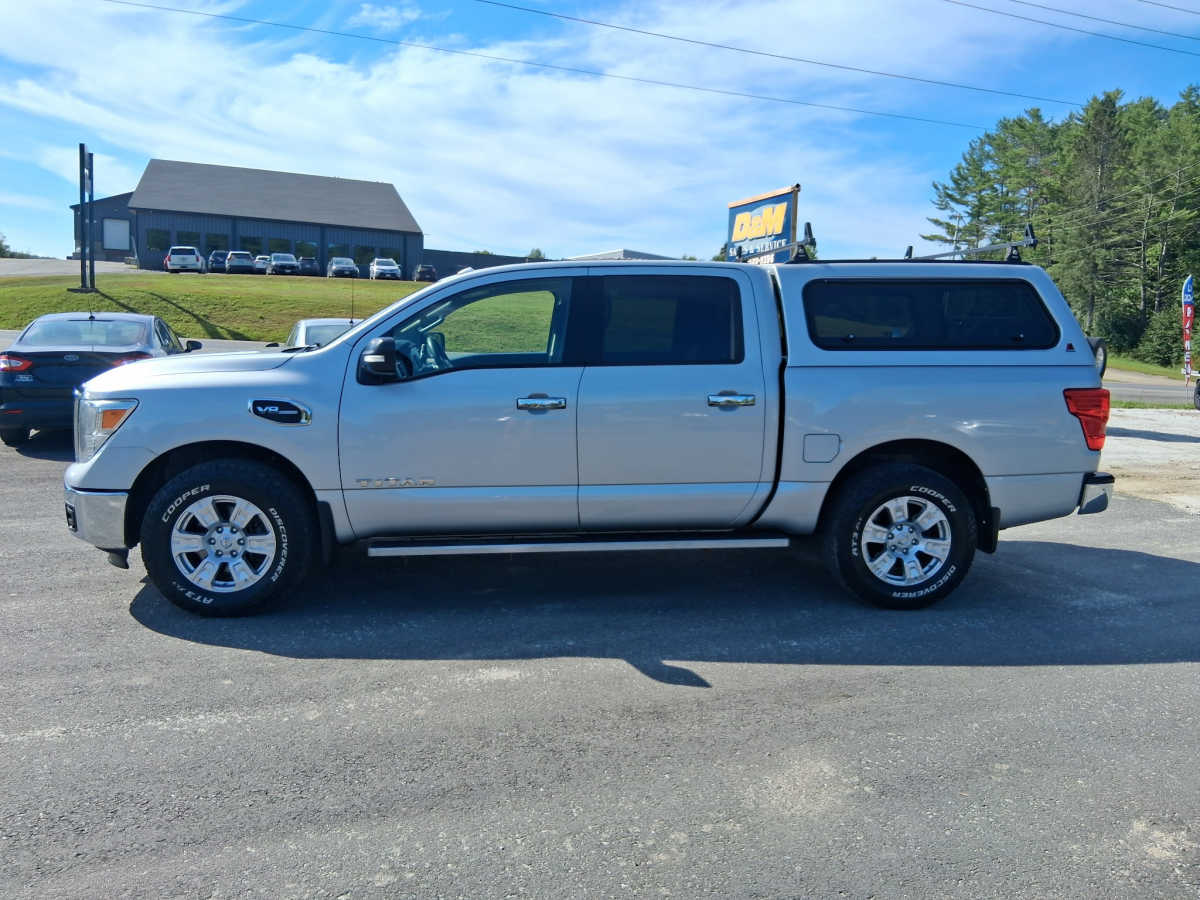 nissan titan 2017 1N6AA1EJ3HN547459 image nissan titan 2017 1N6AA1EJ3HN547459 image