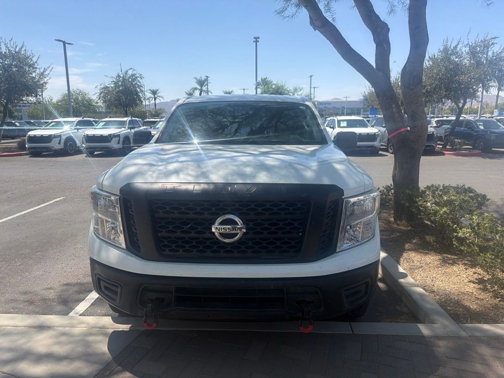 nissan titan 2017 1N6AA1R80HN543795 image nissan titan 2017 1N6AA1R80HN543795 image