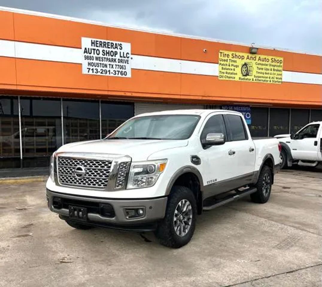 nissan titan 2017 1N6AA1E52HN510468 image nissan titan 2017 1N6AA1E52HN510468 image