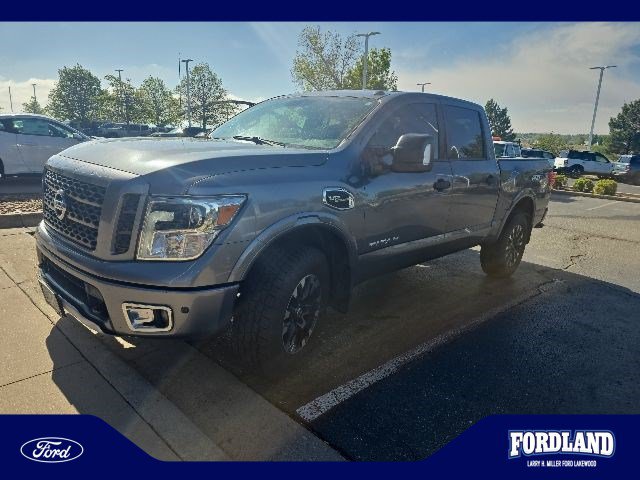 nissan titan 2017 1N6AA1E51HN575375 image nissan titan 2017 1N6AA1E51HN575375 image