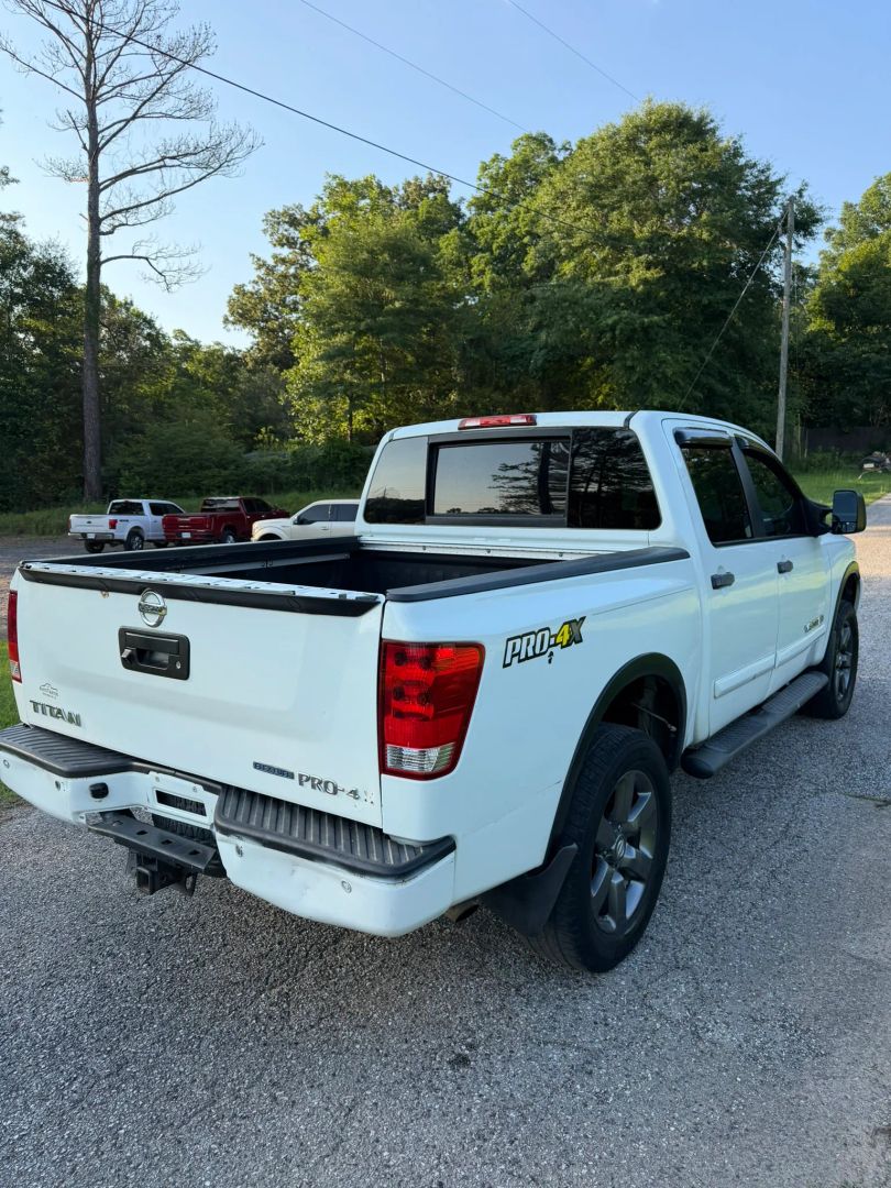 nissan titan 2015 1N6BA0EC2FN510240 image nissan titan 2015 1N6BA0EC2FN510240 image
