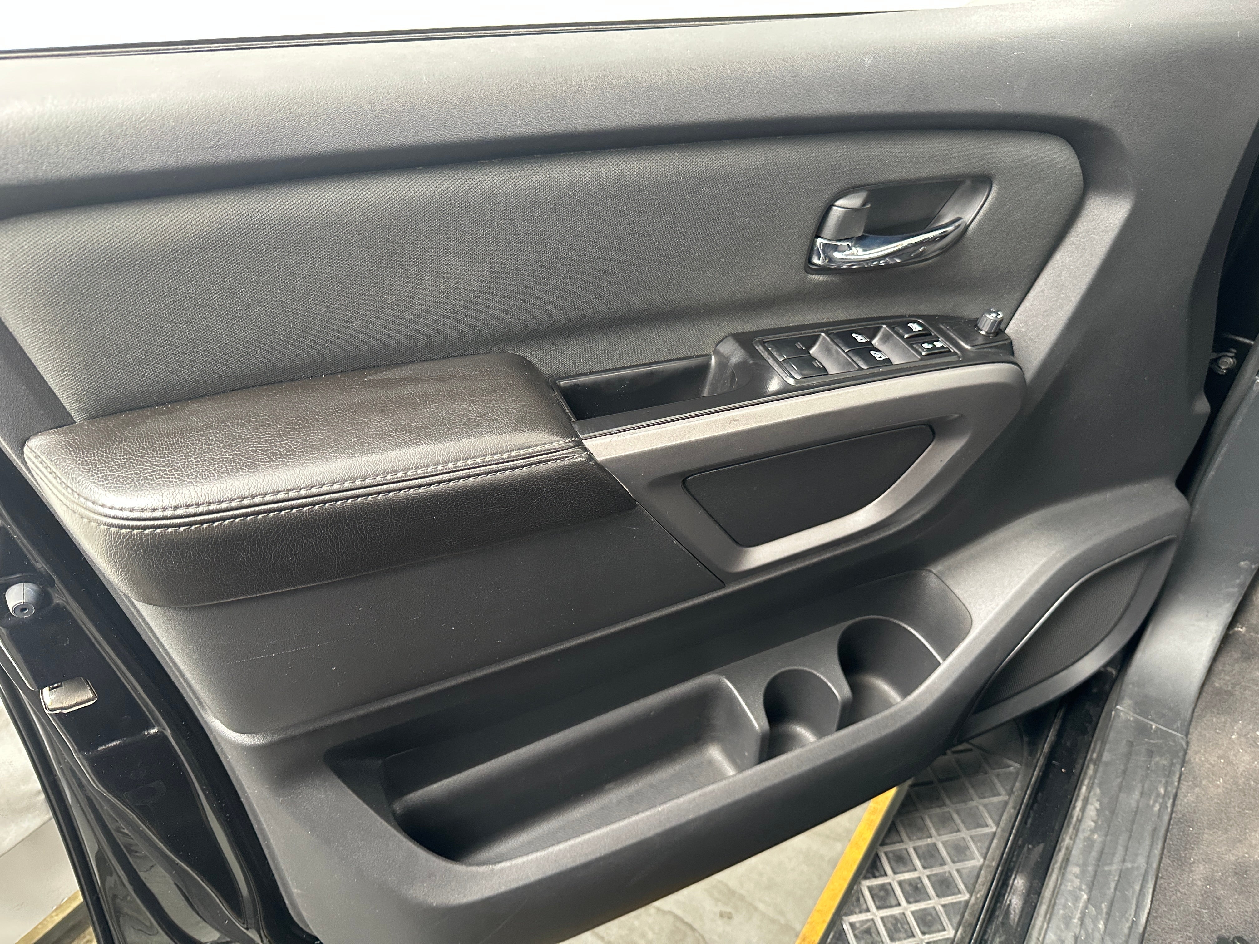 nissan titan 2015 1N6BA0ED1FN506494 image nissan titan 2015 1N6BA0ED1FN506494 image