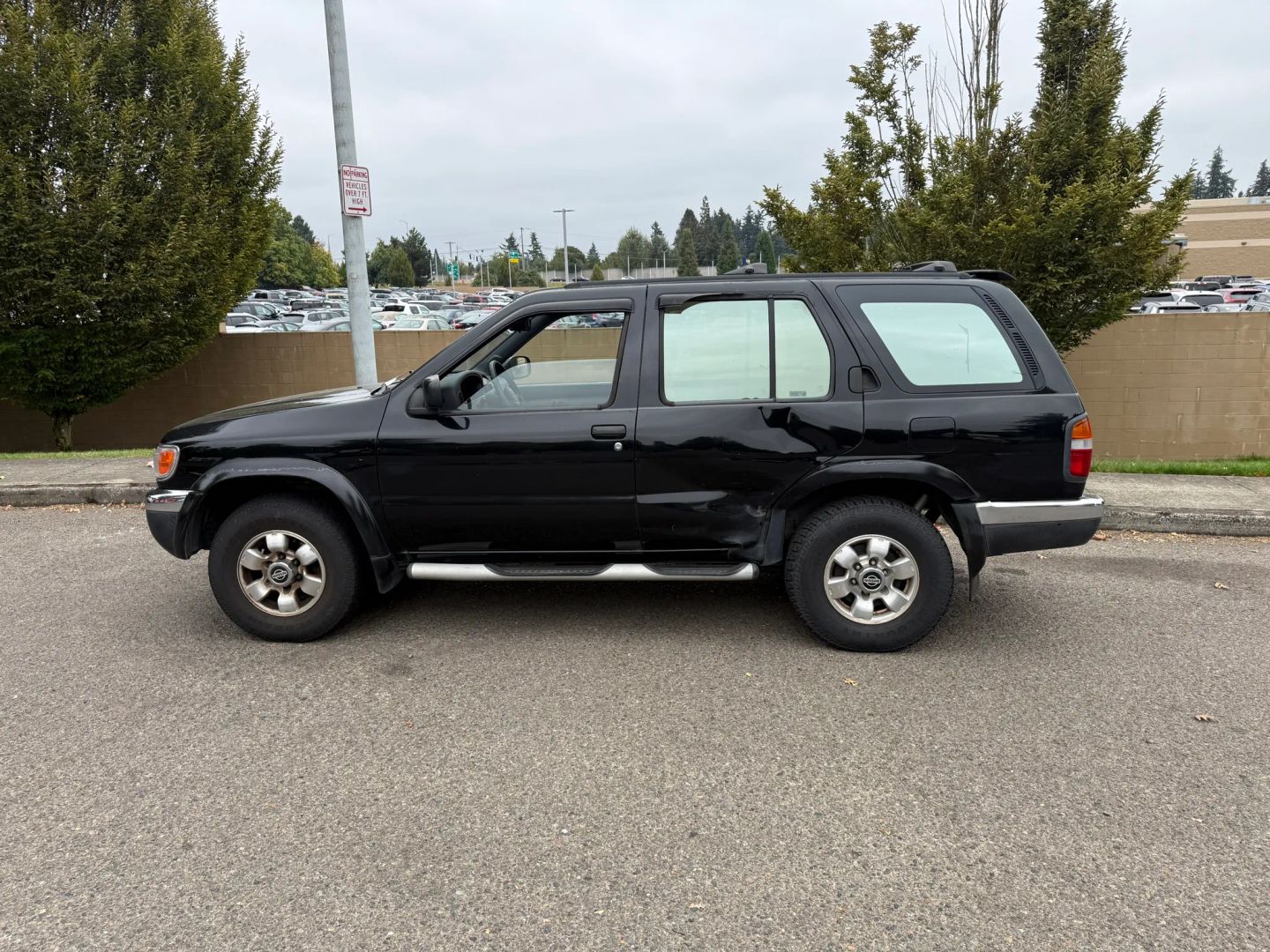 nissan pathfinder 1998 JN8AR05Y7WW269048 image nissan pathfinder 1998 JN8AR05Y7WW269048 image