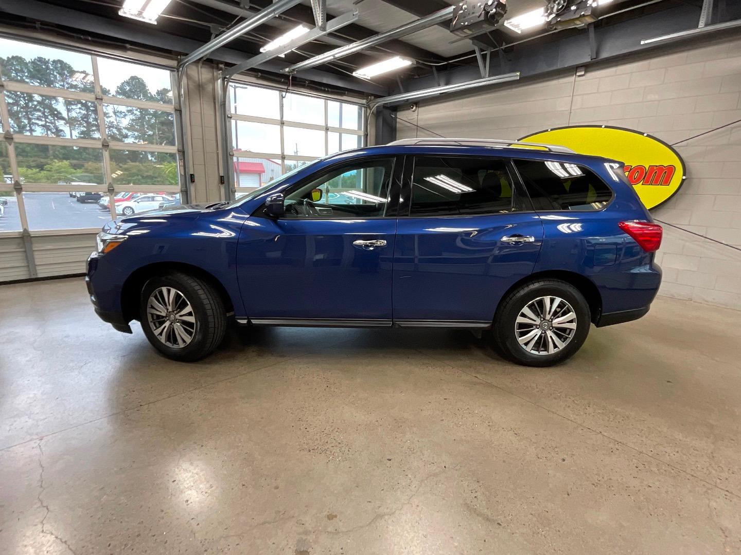 nissan pathfinder 2019 5N1DR2MM9KC627700 image nissan pathfinder 2019 5N1DR2MM9KC627700 image