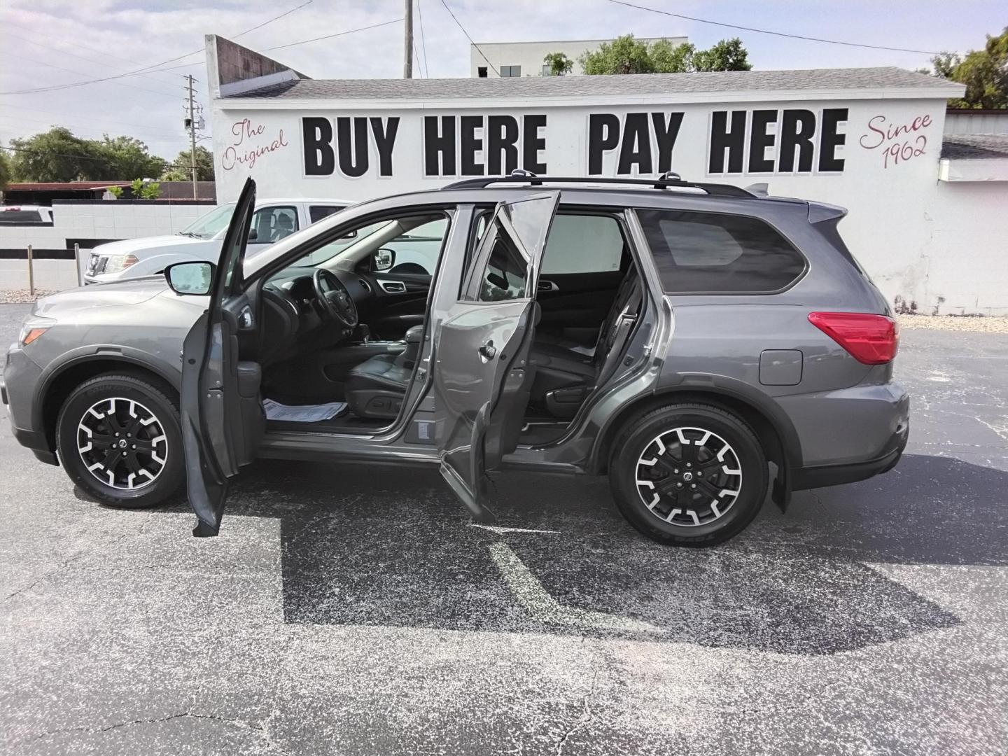 nissan pathfinder 2019 5N1DR2MN6KC631261 image nissan pathfinder 2019 5N1DR2MN6KC631261 image
