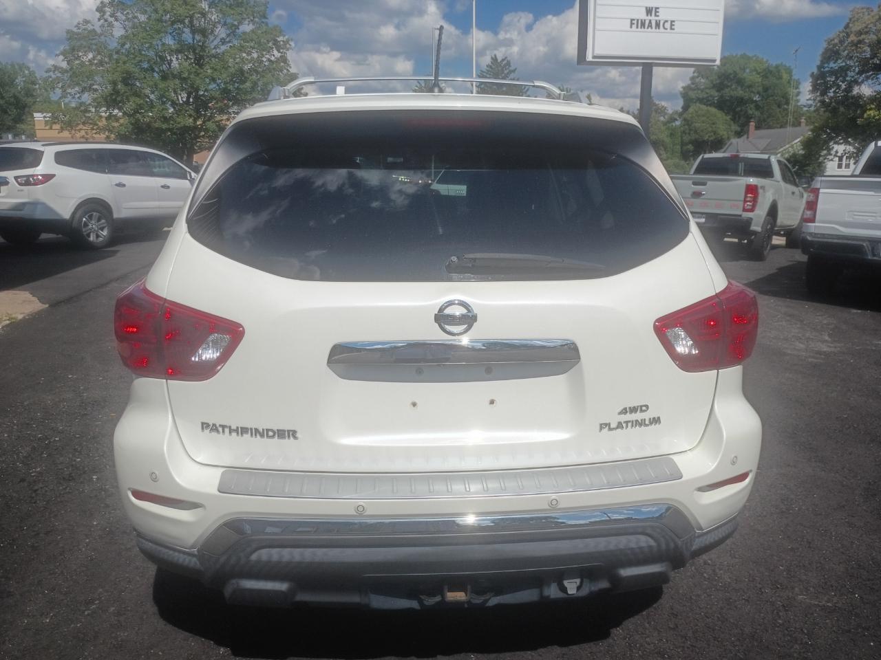nissan pathfinder 2018 5N1DR2MM7JC610568 image nissan pathfinder 2018 5N1DR2MM7JC610568 image