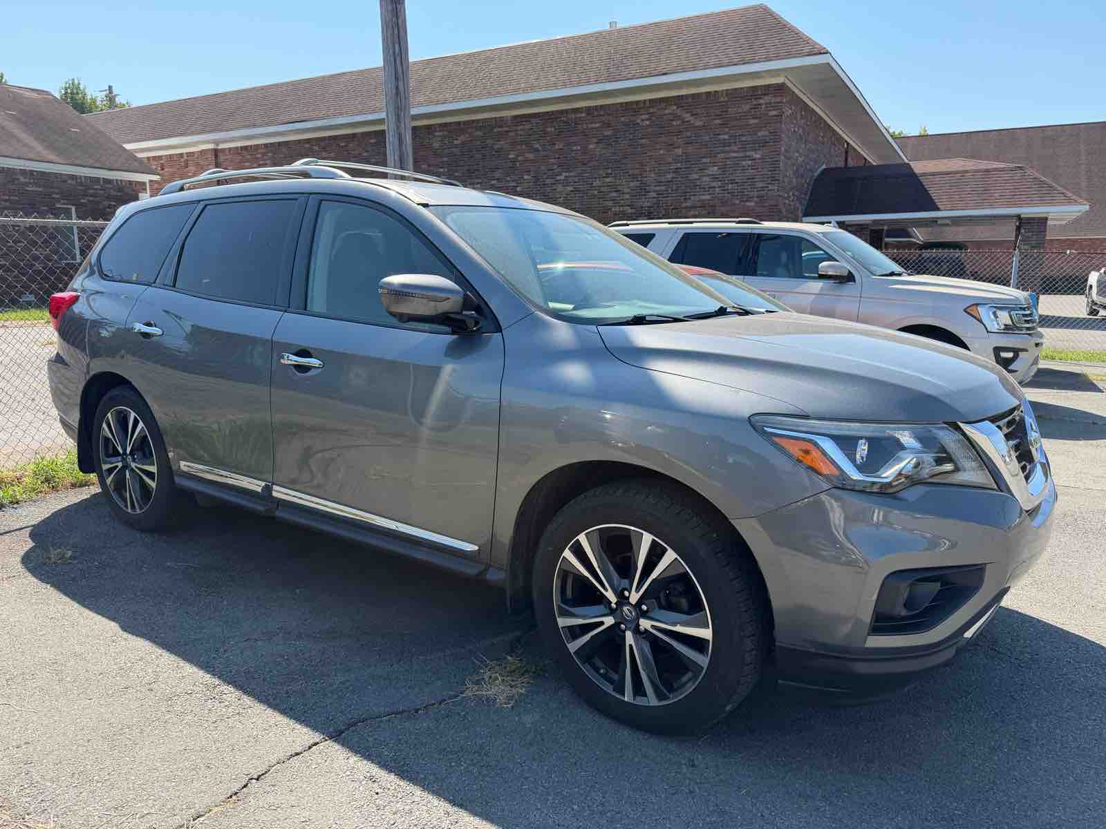 nissan pathfinder 2018 5N1DR2MM7JC621005 image nissan pathfinder 2018 5N1DR2MM7JC621005 image